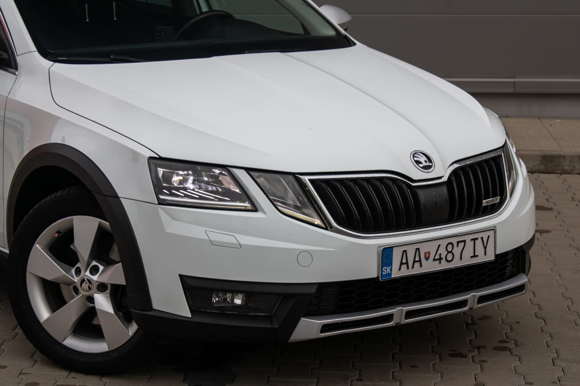 2018 Skoda Octavia RS, bílá kombi, 195 000 km