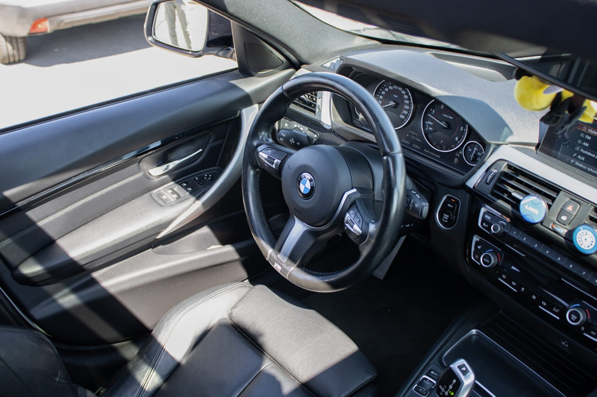 2017 BMW 335d, bílá kombi, 150 450 km