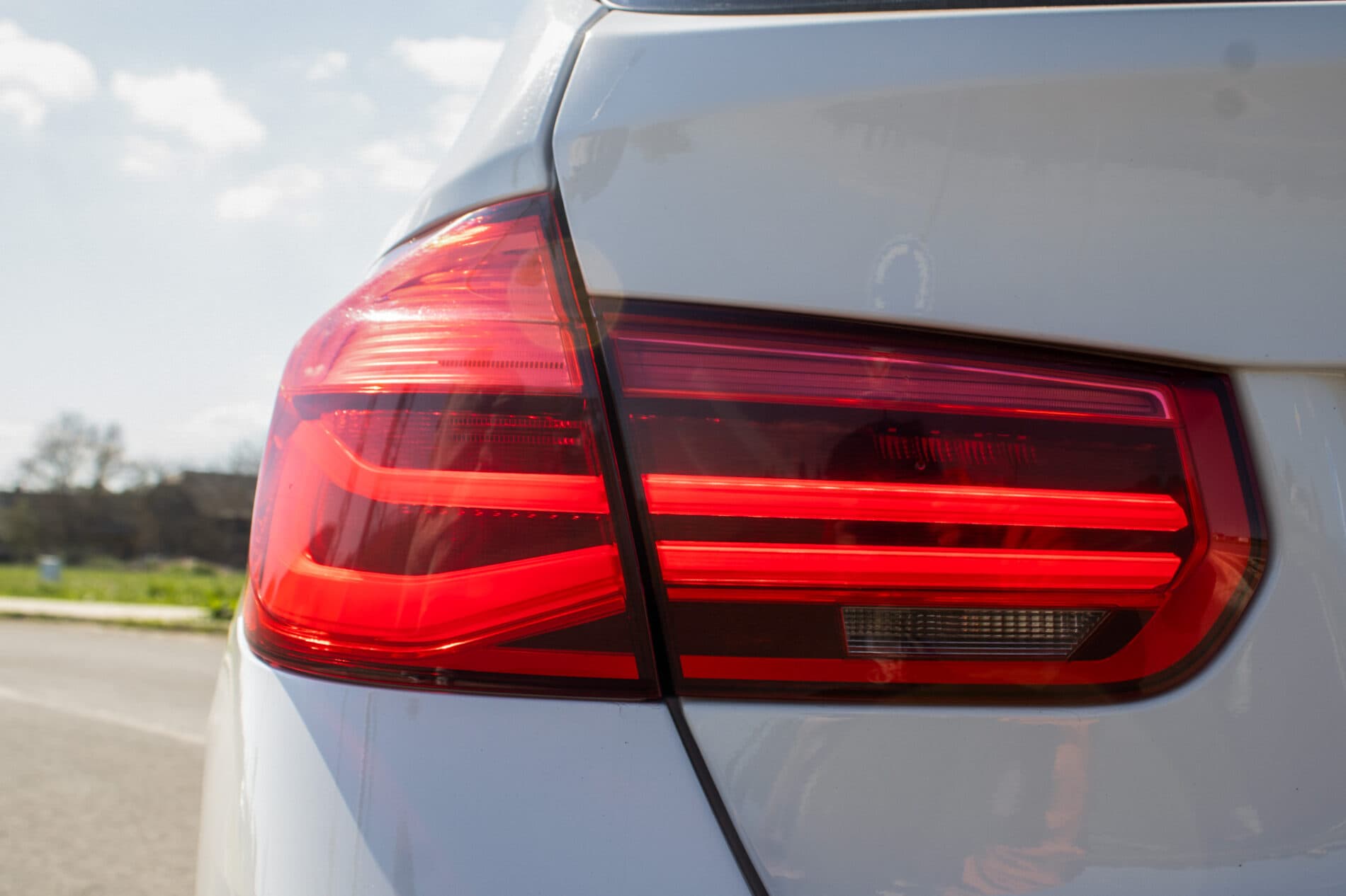 2017 BMW 335d, bílá kombi, 150 450 km