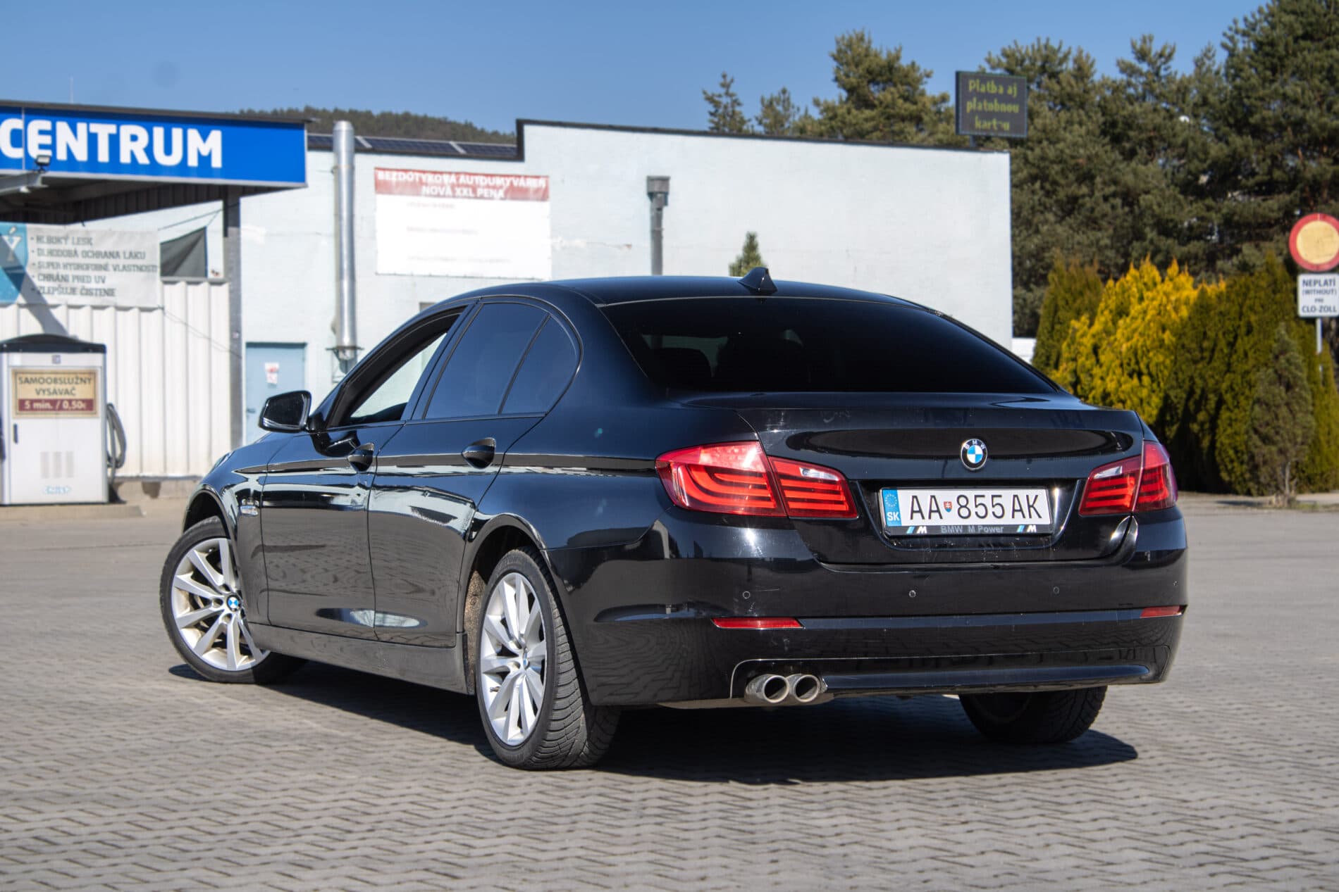 2010 BMW 530d, černá sedan, 468 596 km