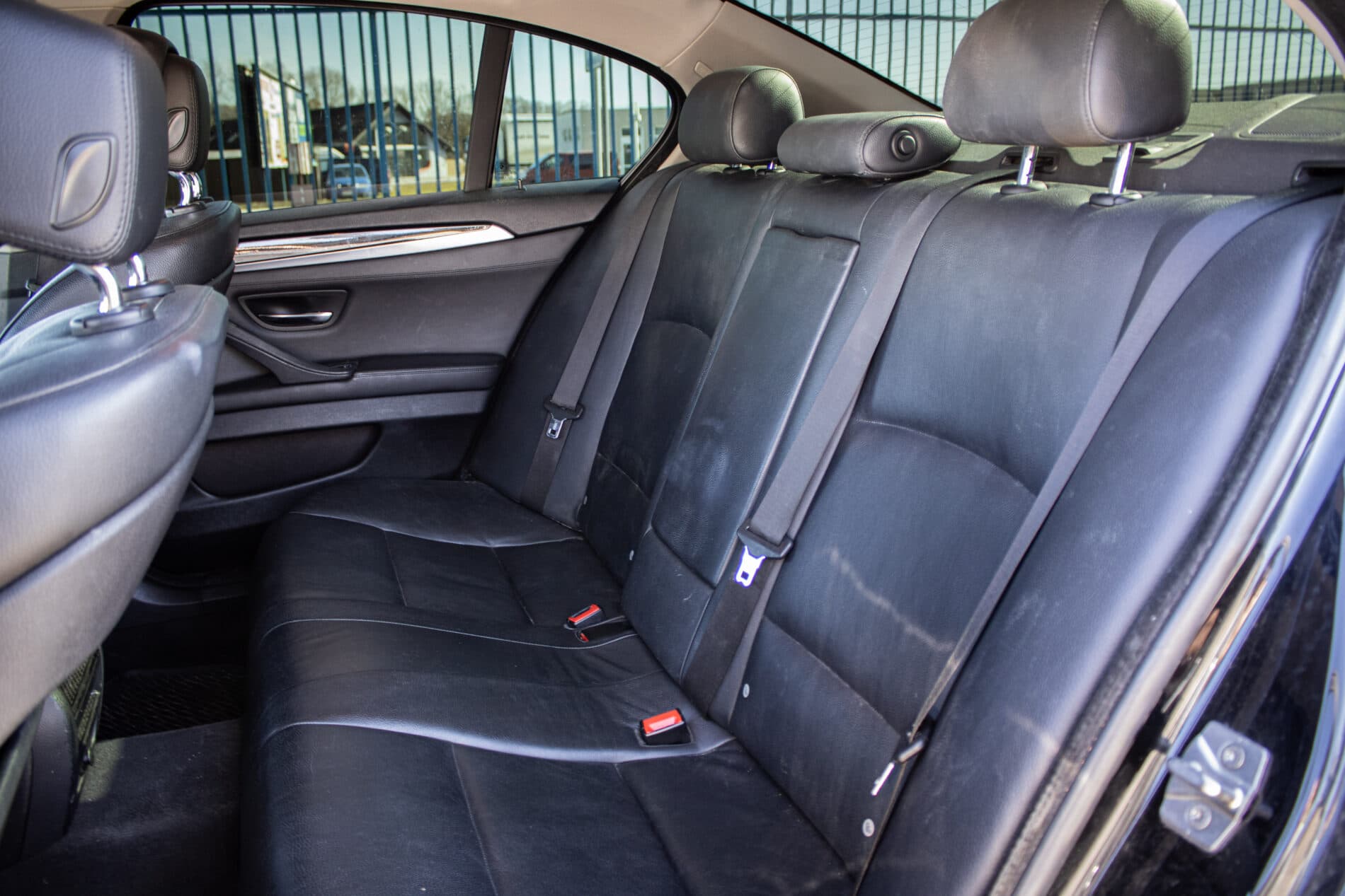 2010 BMW 530d, černá sedan, 468 596 km