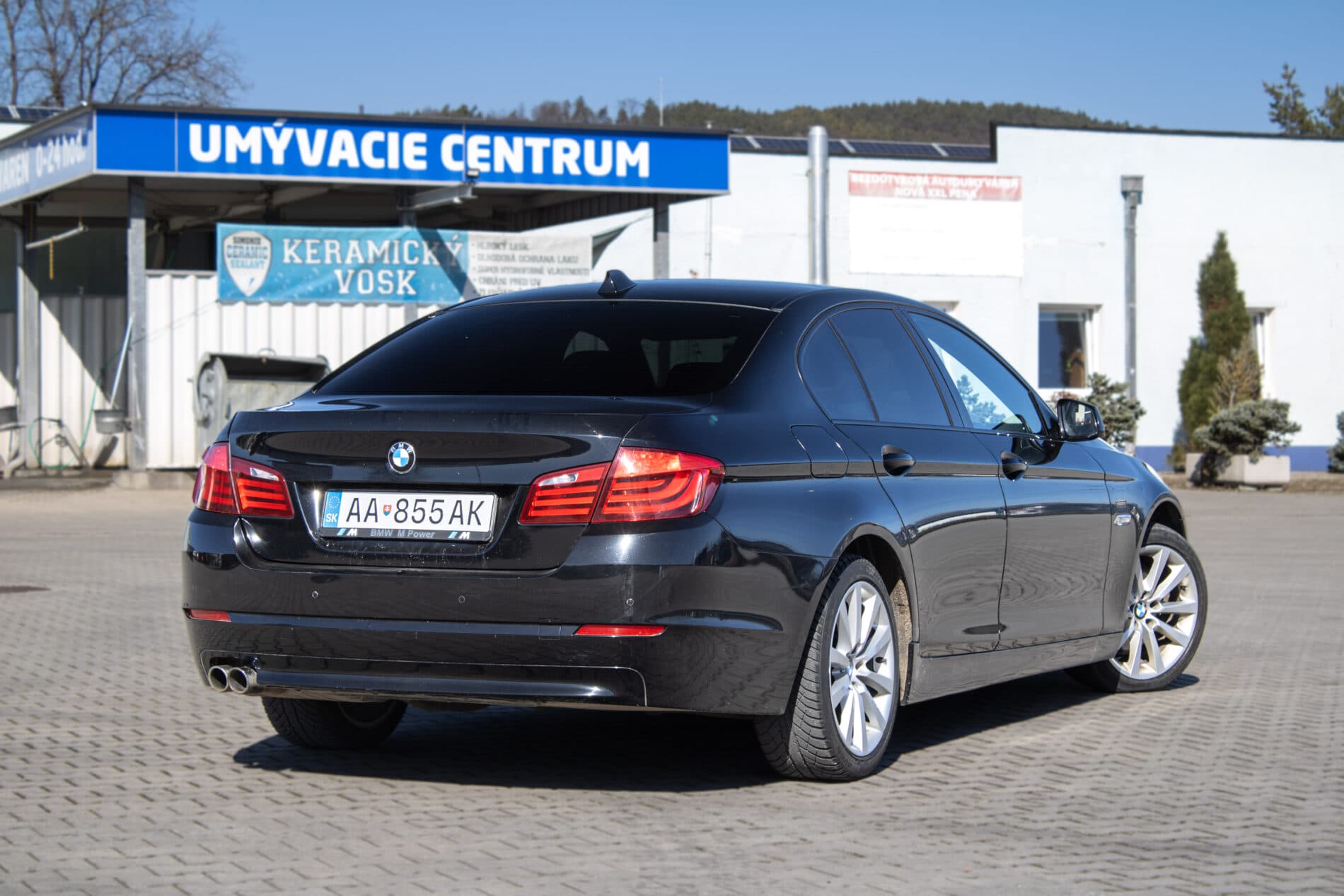 2010 BMW 530d, černá sedan, 468 596 km
