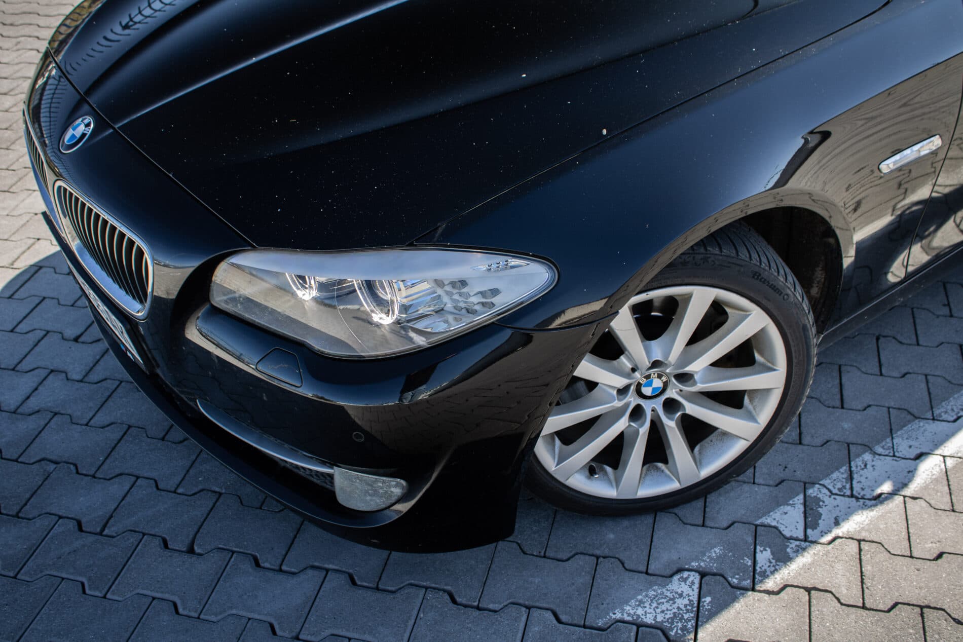 2010 BMW 530d, černá sedan, 468 596 km