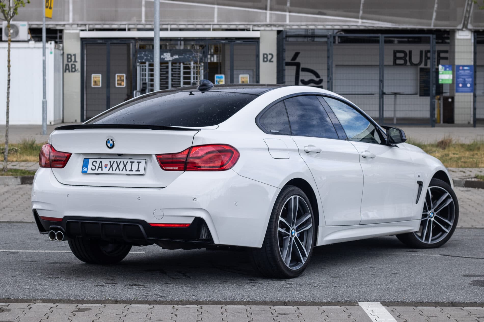 2017 BMW 435d, bílá sedan, 160 247 km