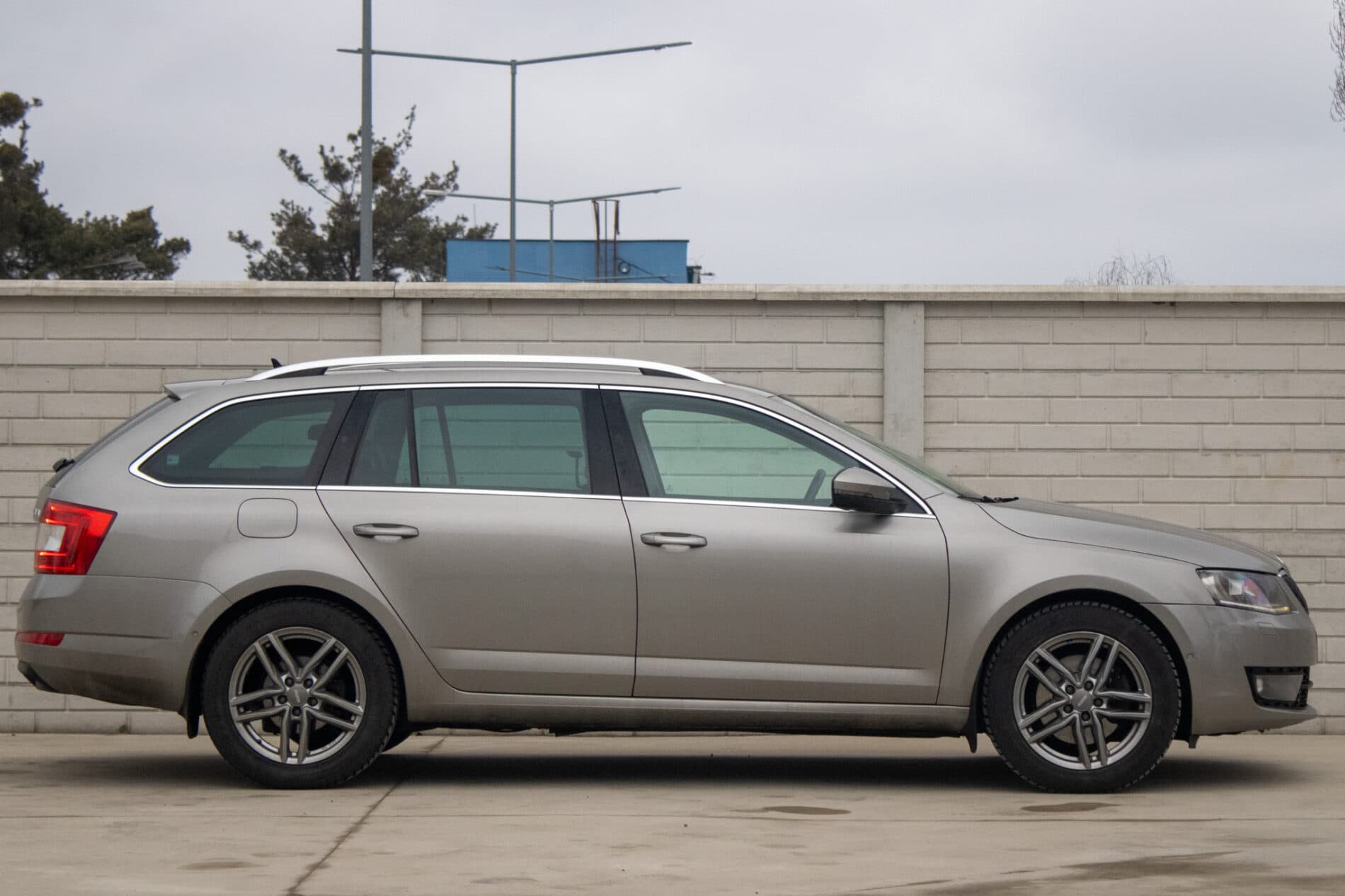 2015 Skoda Octavia RS, hnědá kombi, 205 479 km