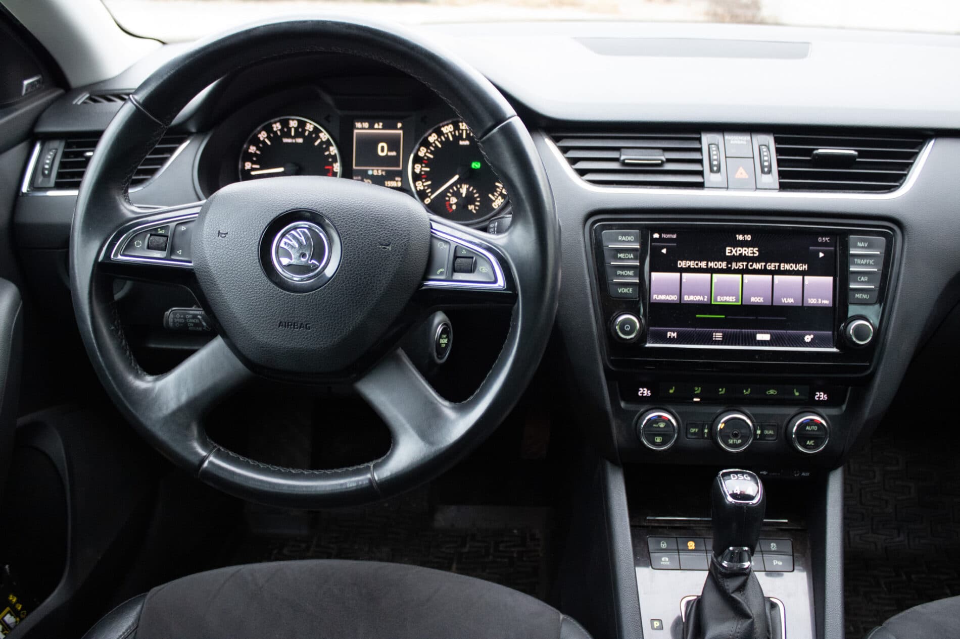 2015 Skoda Octavia RS, hnědá kombi, 205 479 km