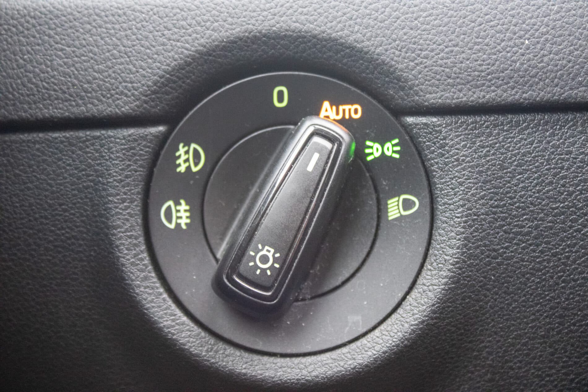2015 Skoda Octavia RS, hnědá kombi, 205 479 km