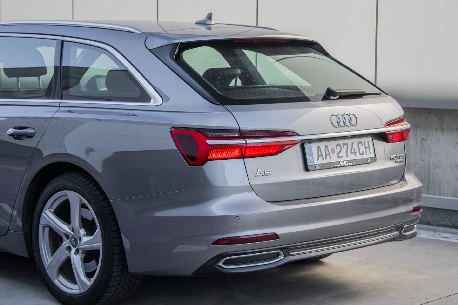 2018 AUDI A6, šedá kombi, 200 246 km