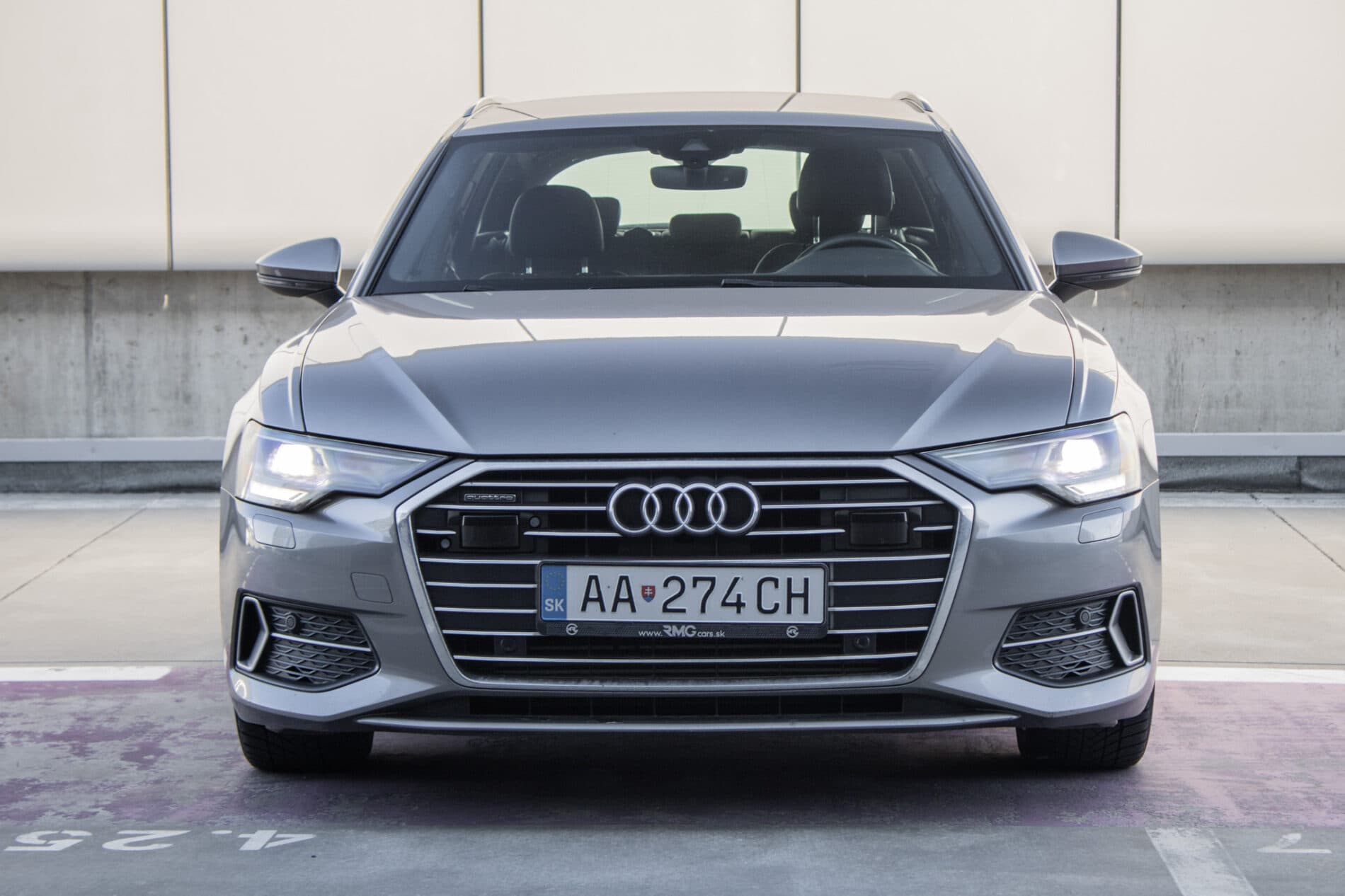 2018 AUDI A6, šedá kombi, 200 246 km
