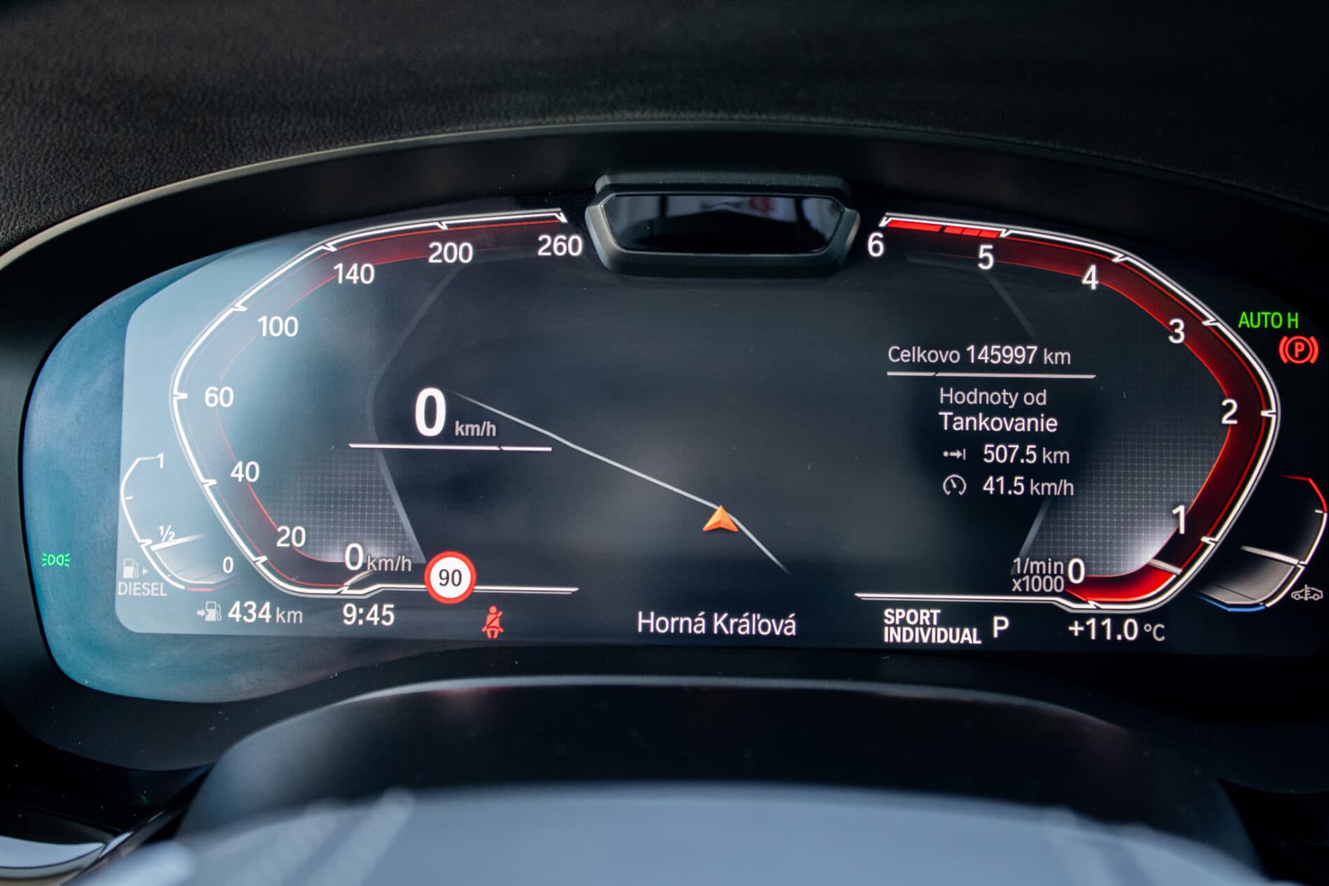 2022 BMW 540d, černá sedan, 145 997 km