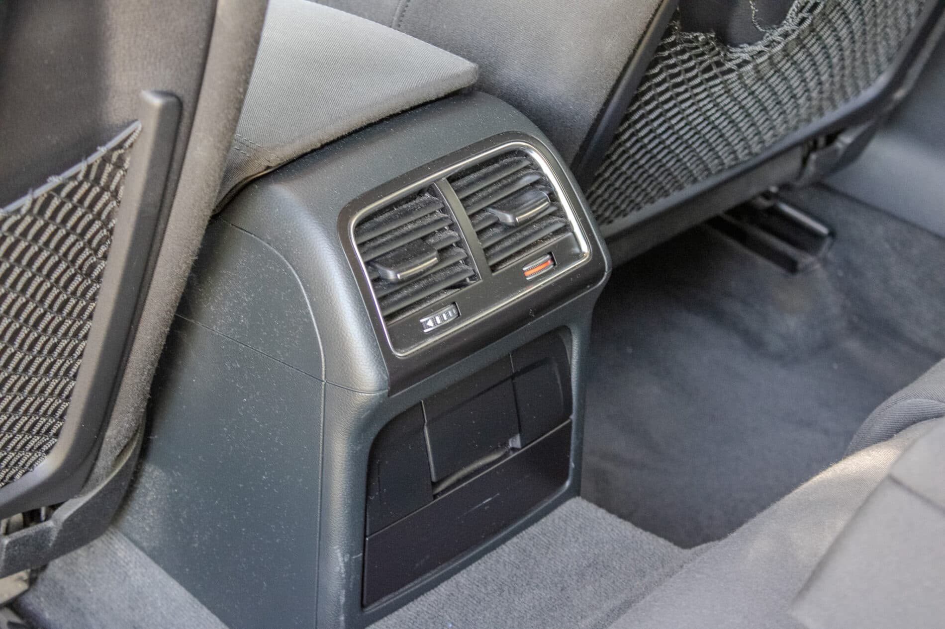 2012 AUDI A4, hnědá kombi, 223 486 km