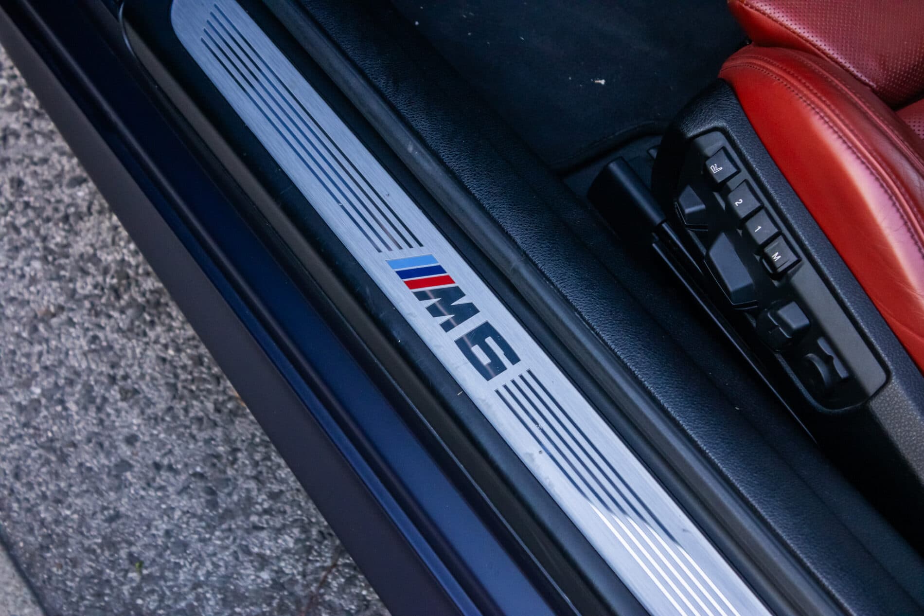 2013 BMW M6, modrá kupé, 57 095 km