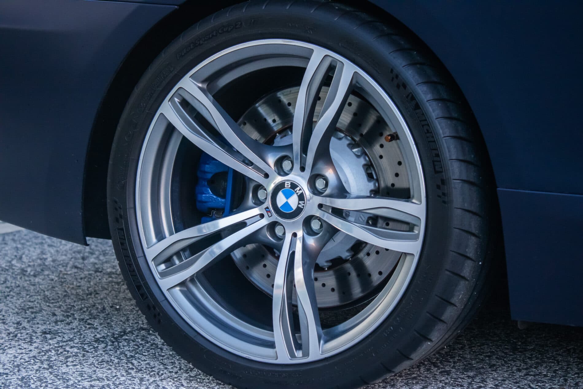 2013 BMW M6, modrá kupé, 57 095 km