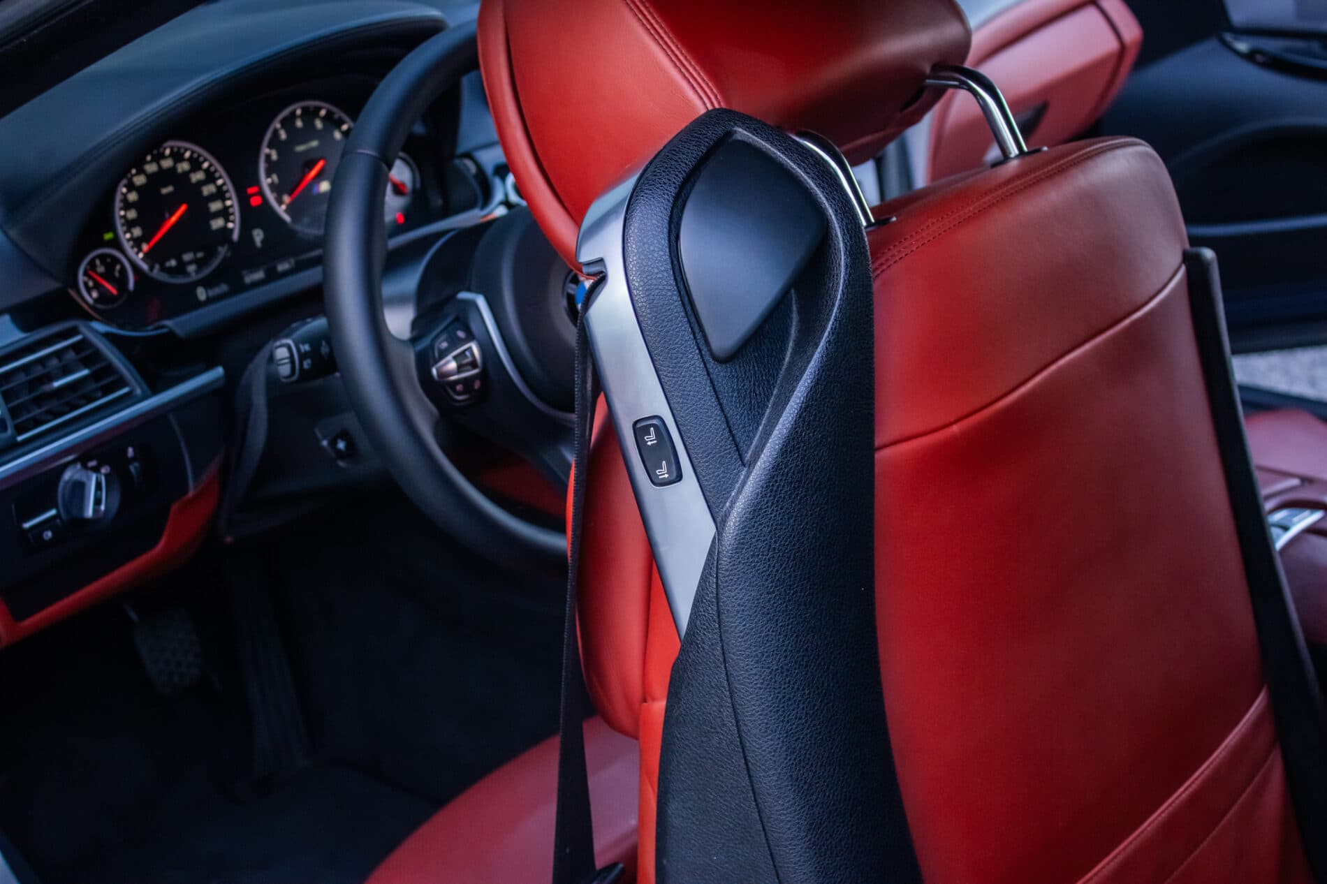 2013 BMW M6, modrá kupé, 57 095 km