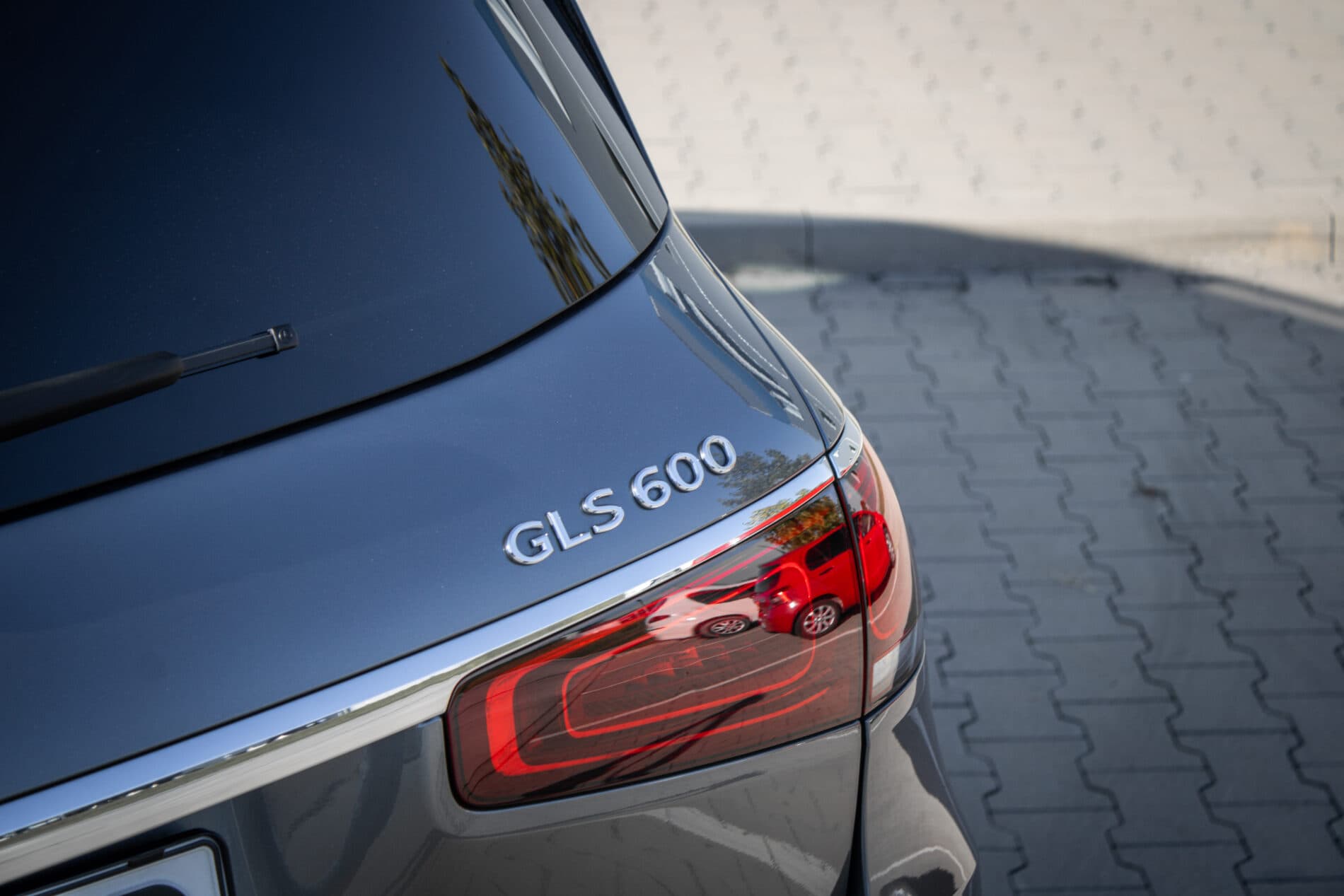 2022 Mercedes-Benz GLS Maybach, šedá suv, 42 000 km