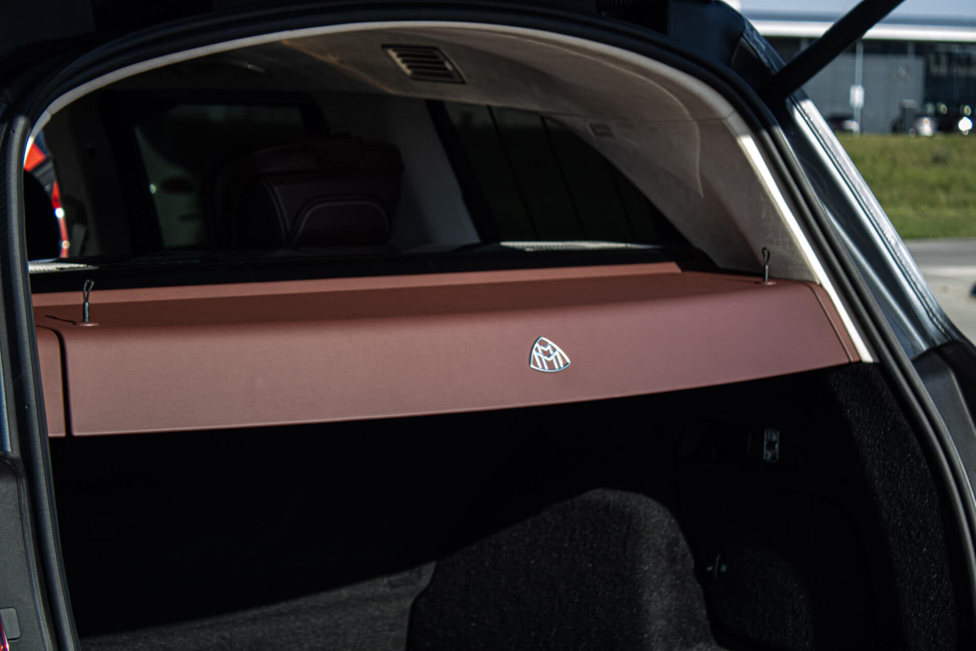 2022 Mercedes-Benz GLS Maybach, šedá suv, 42 000 km