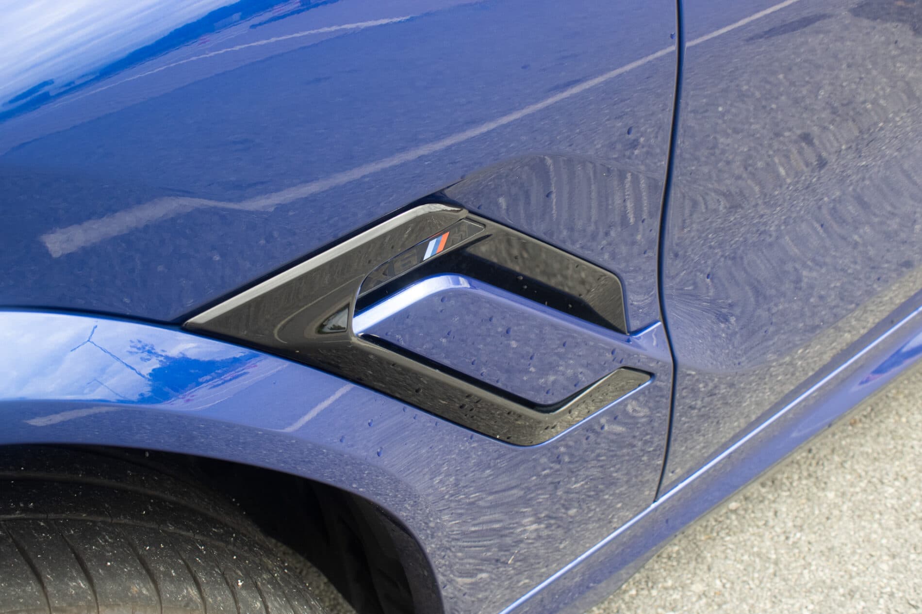 2021 BMW X6 M, modrá suv, 58 721 km