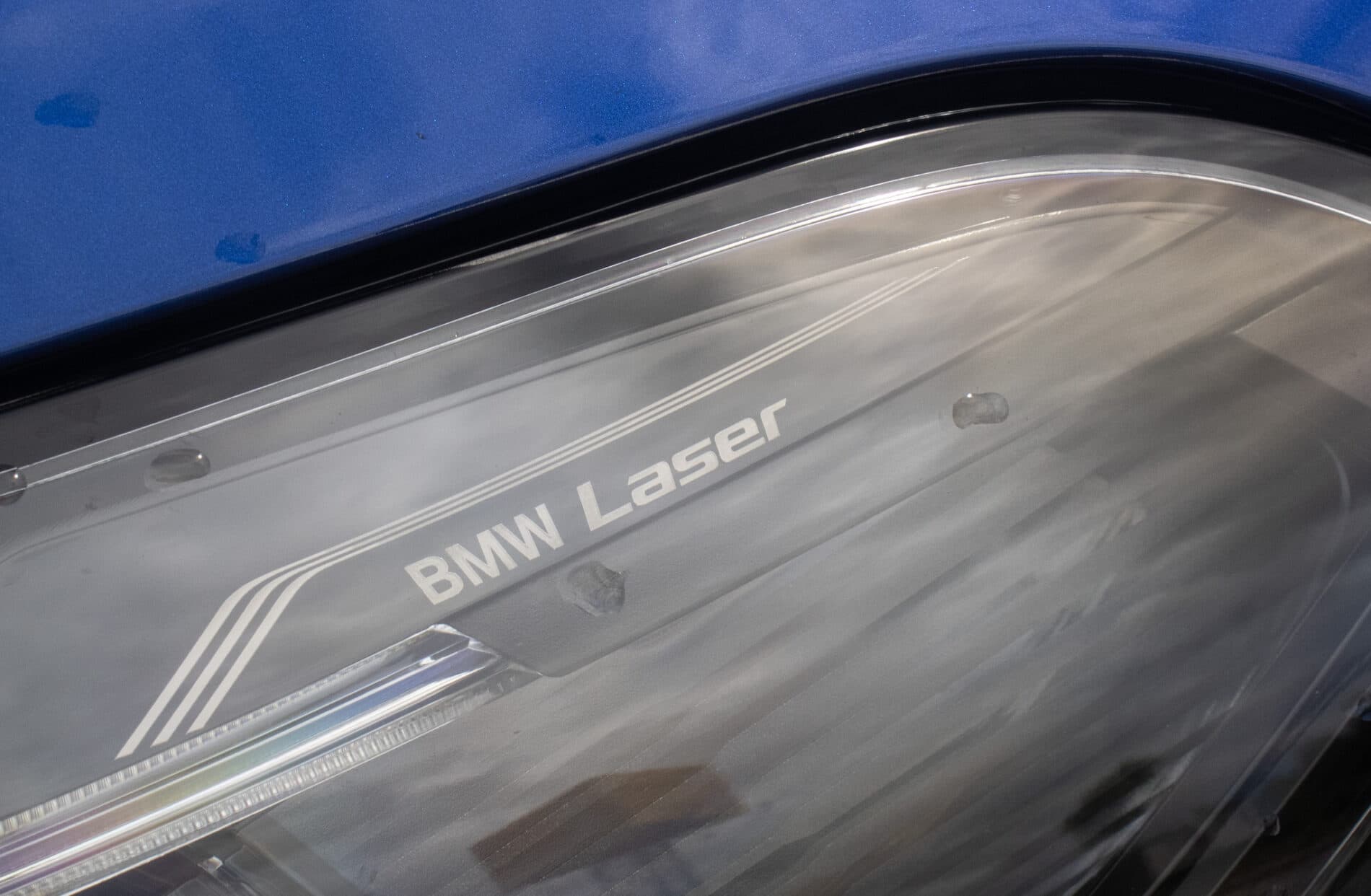 2021 BMW X6 M, modrá suv, 58 721 km