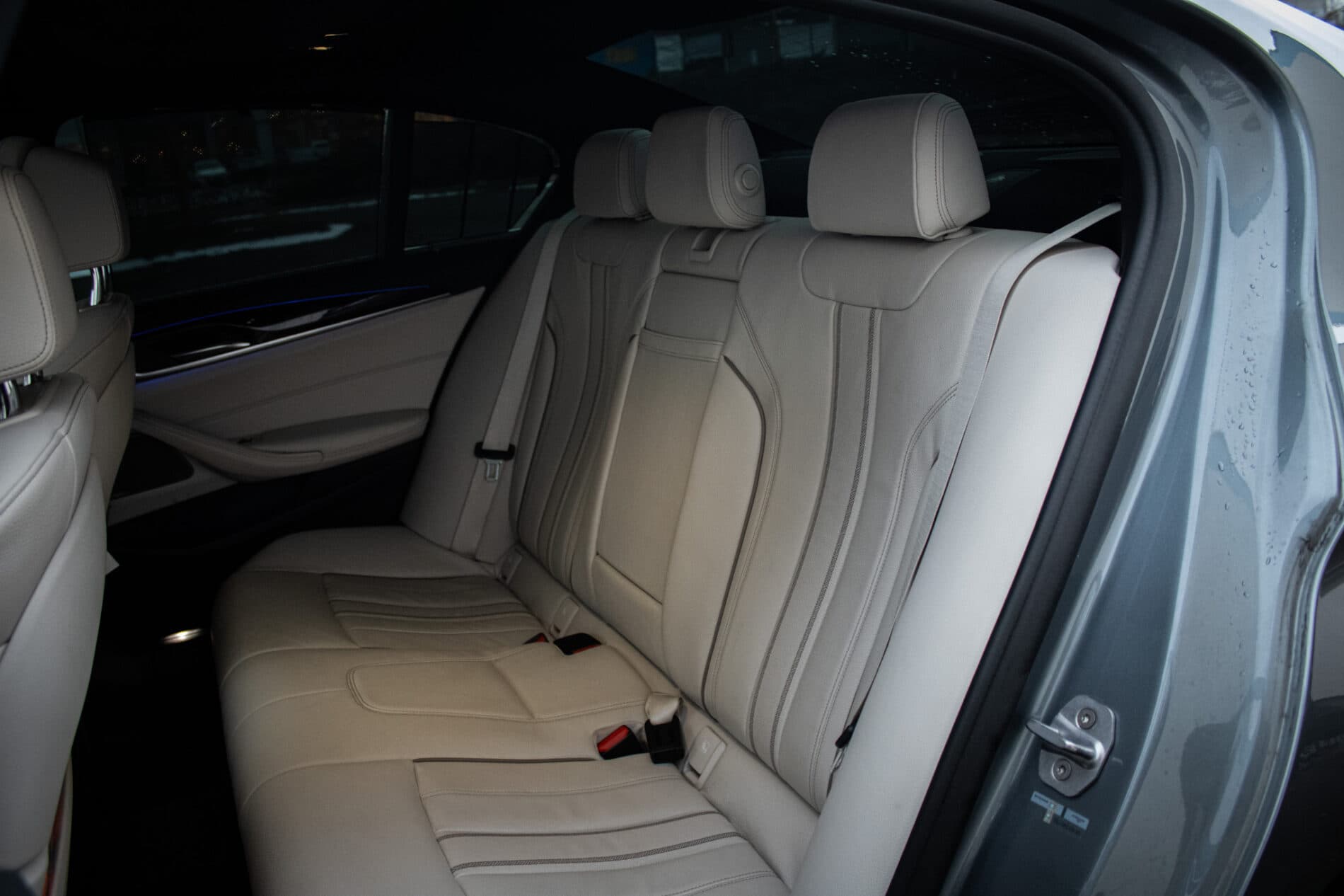 2017 BMW 540d, šedá sedan, 182 573 km