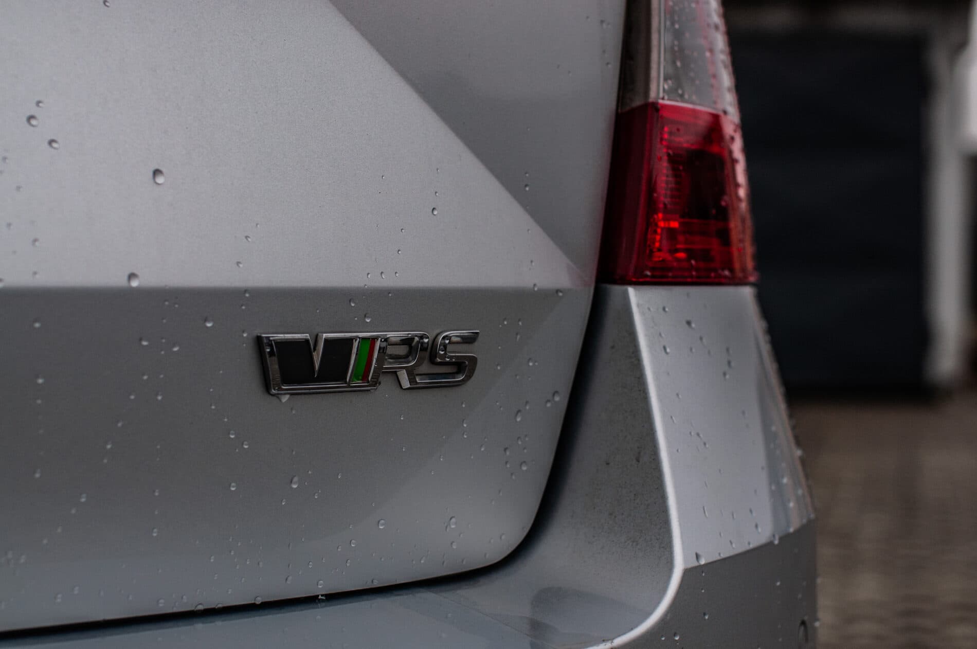2015 Skoda Octavia RS, stříbrná kombi, 240 701 km