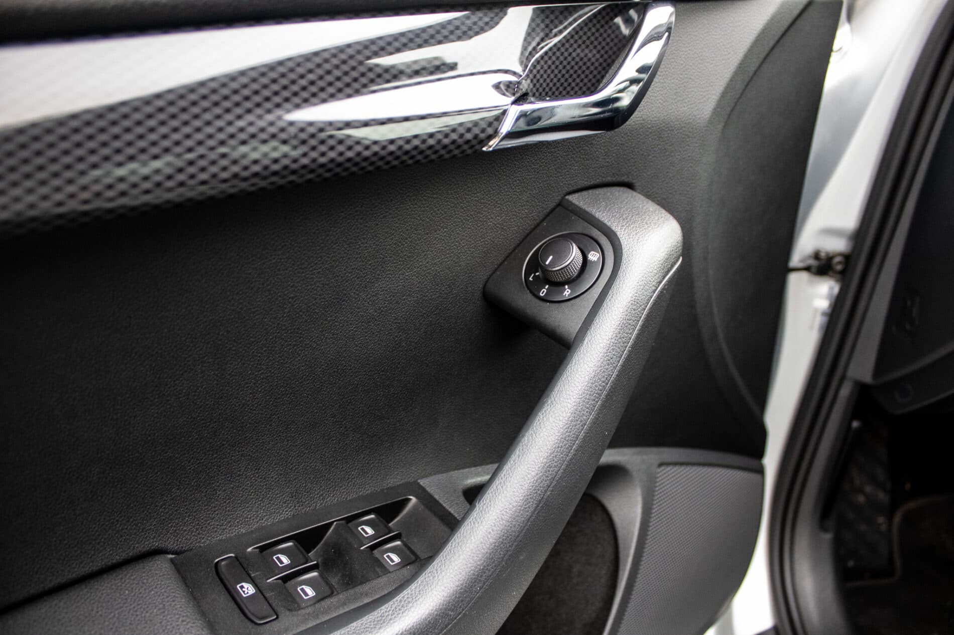 2015 Skoda Octavia RS, stříbrná kombi, 240 701 km