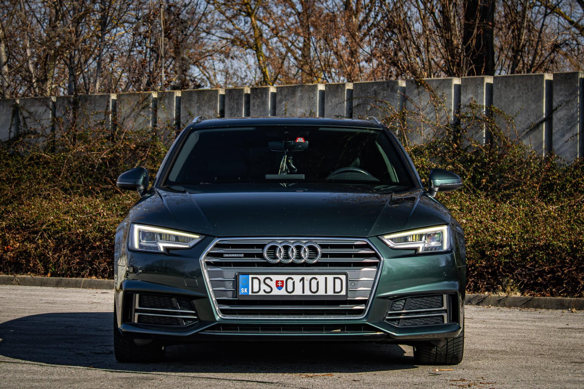 2017 AUDI A4, zelená kombi, 301 102 km