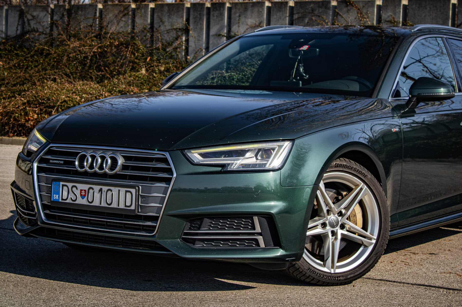 2017 AUDI A4, zelená kombi, 301 102 km