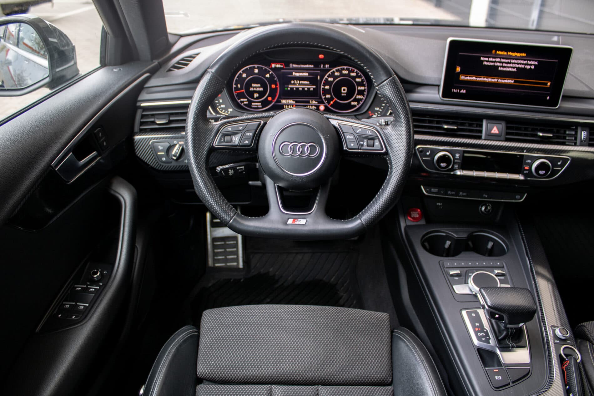2018 AUDI A4, šedá kombi, 182 788 km