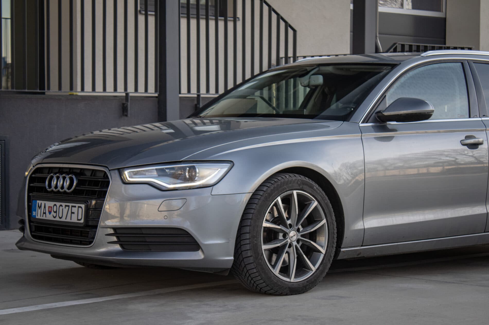 2011 AUDI A6, šedá kombi, 309 675 km