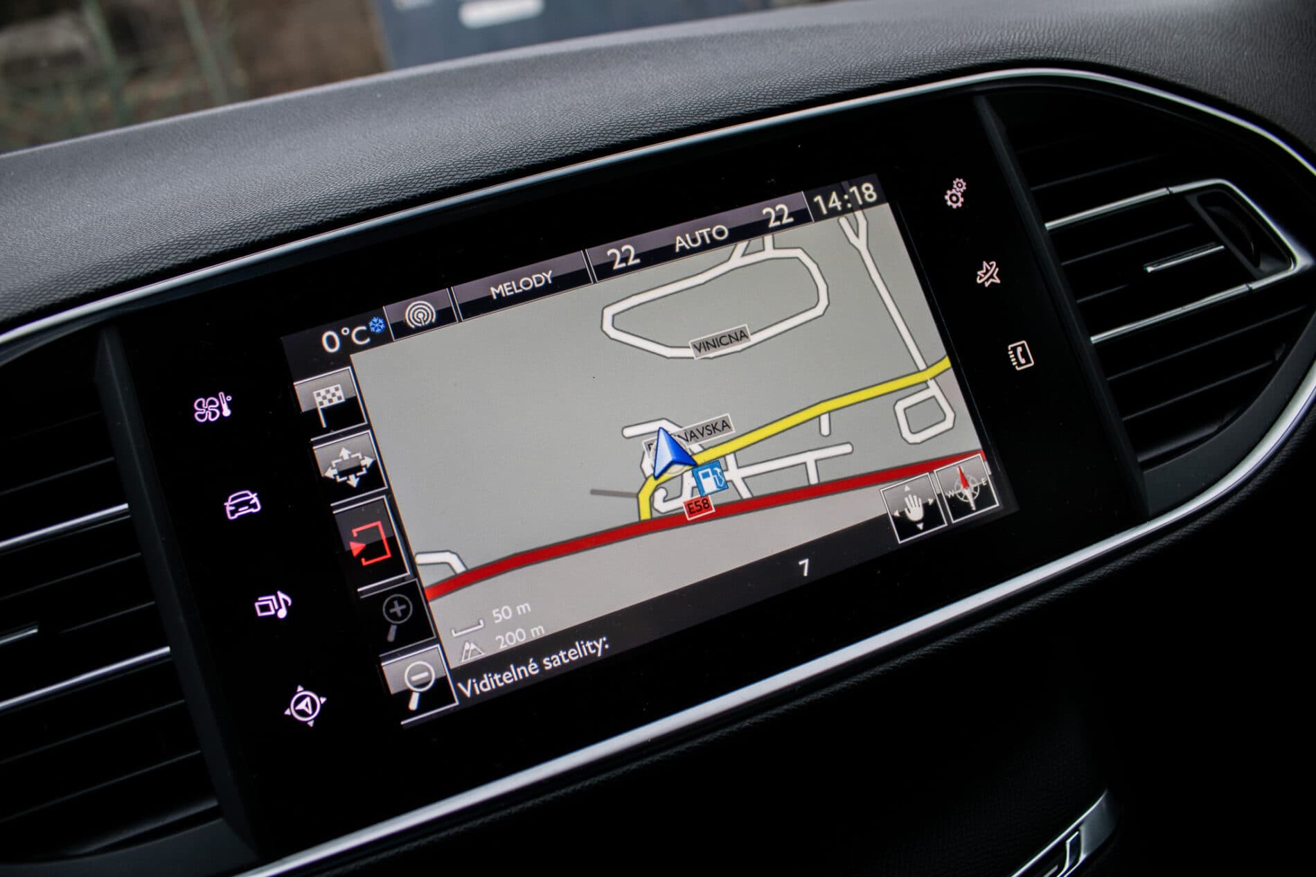 2016 Peugeot 308 GTi, červená hatchback, 30 692 km
