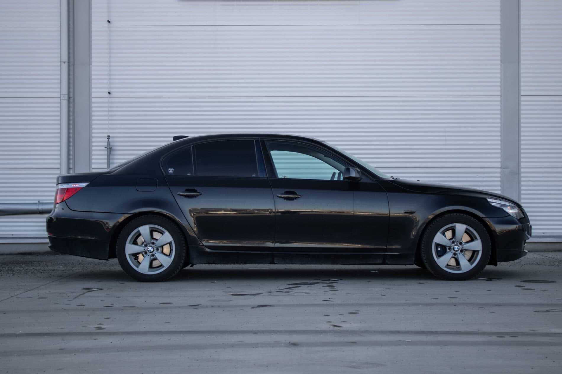 2008 BMW 535d, černá sedan, 454 382 km
