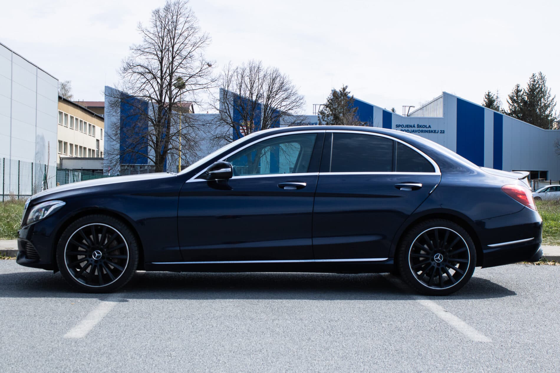 2015 Mercedes-Benz C 400, modrá sedan, 191 643 km