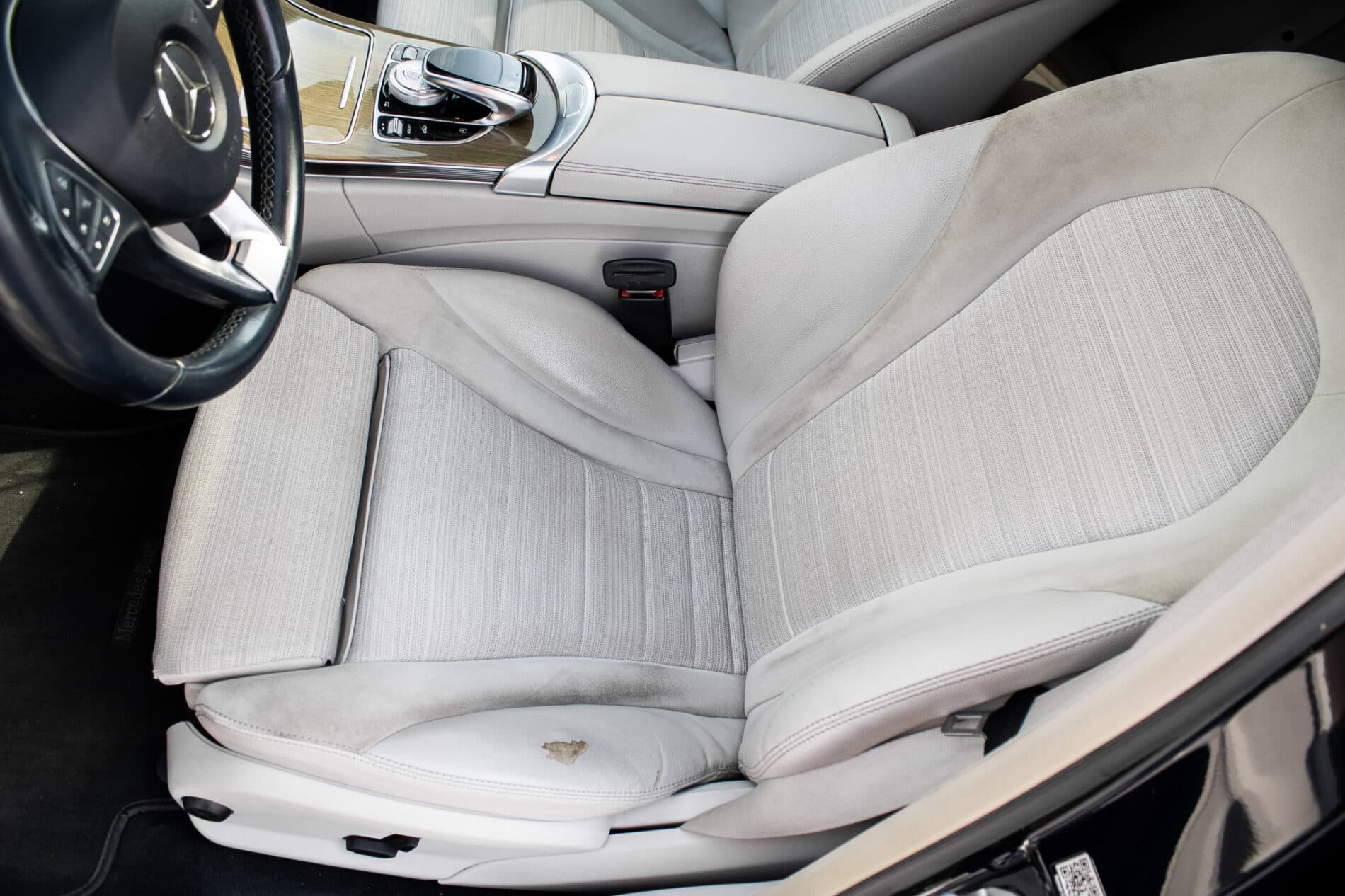 2015 Mercedes-Benz C 400, modrá sedan, 191 643 km