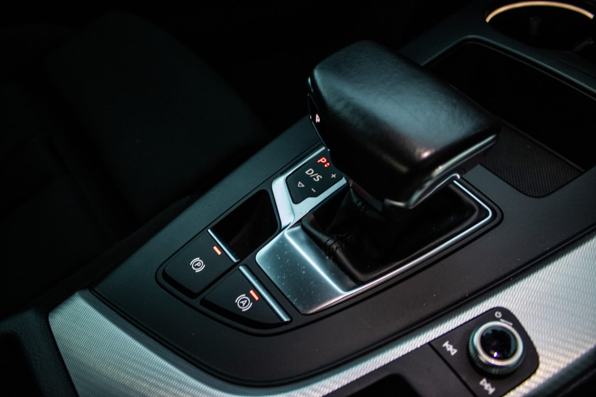 2022 AUDI A5, bílá kupé, 61 249 km