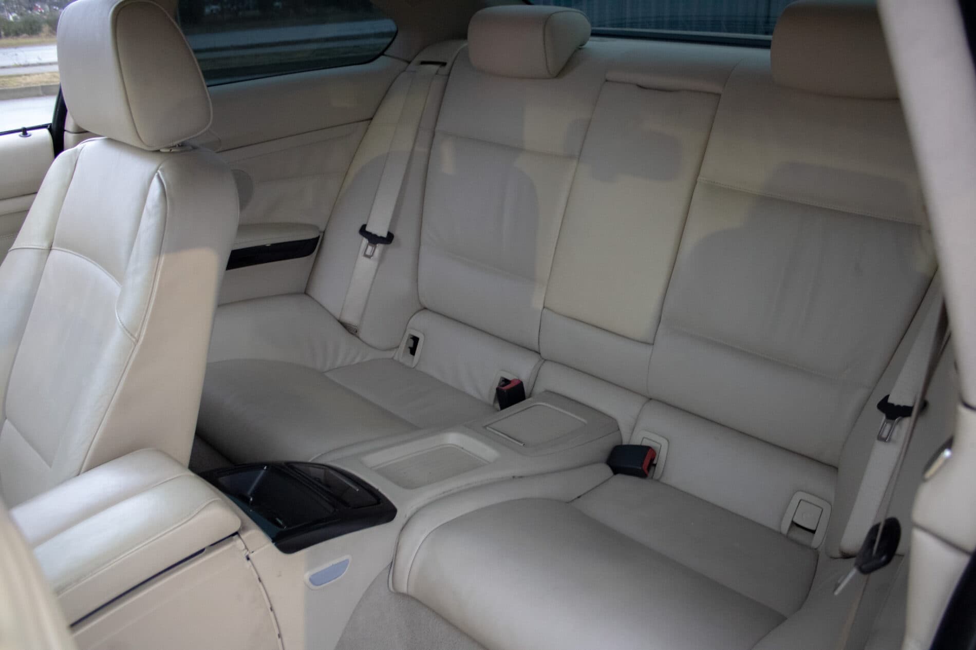 2007 BMW 330d, šedá kupé, 189 104 km