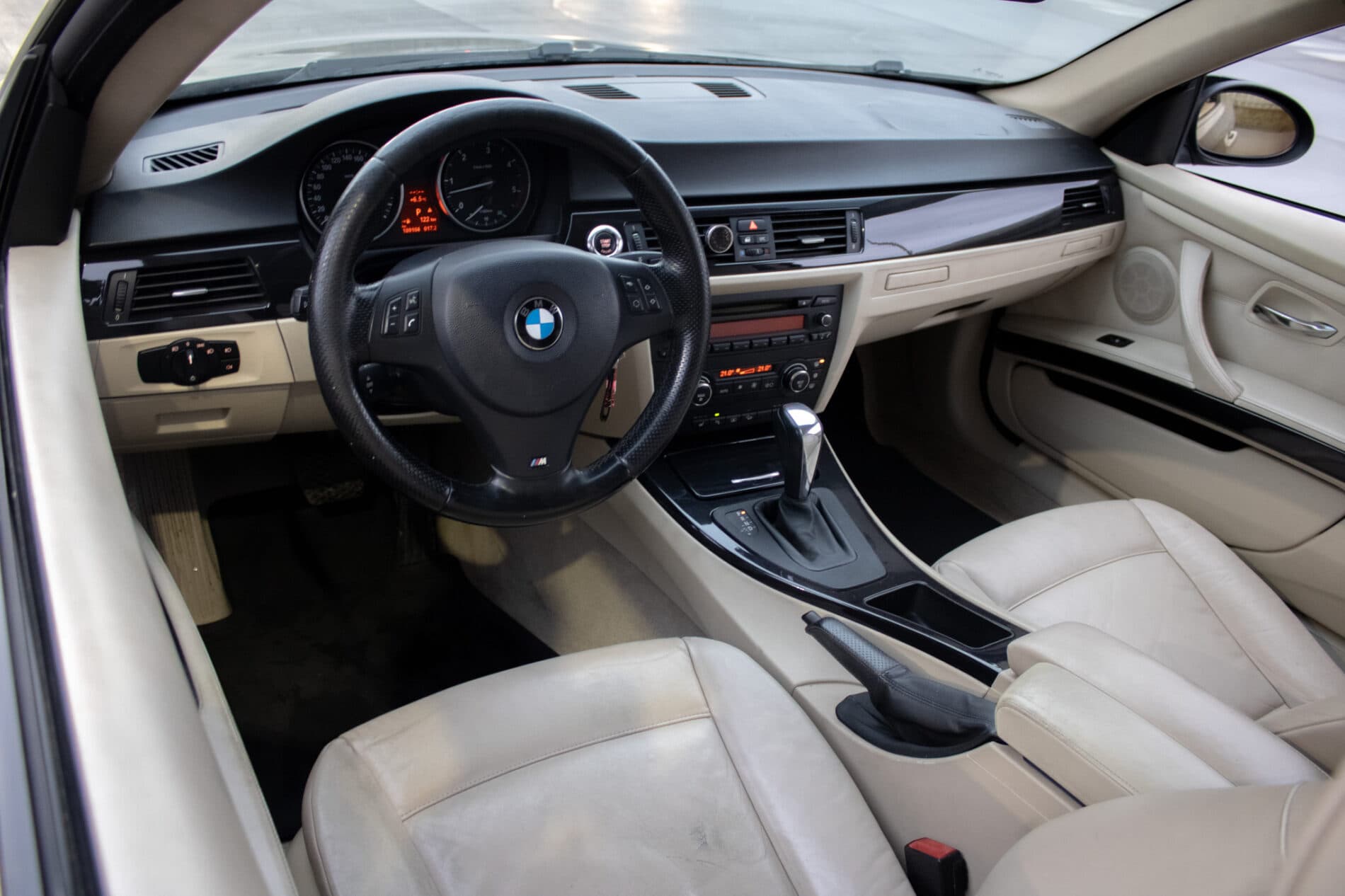 2007 BMW 330d, šedá kupé, 189 104 km
