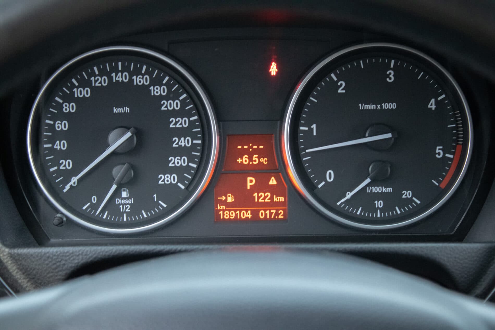 2007 BMW 330d, šedá kupé, 189 104 km