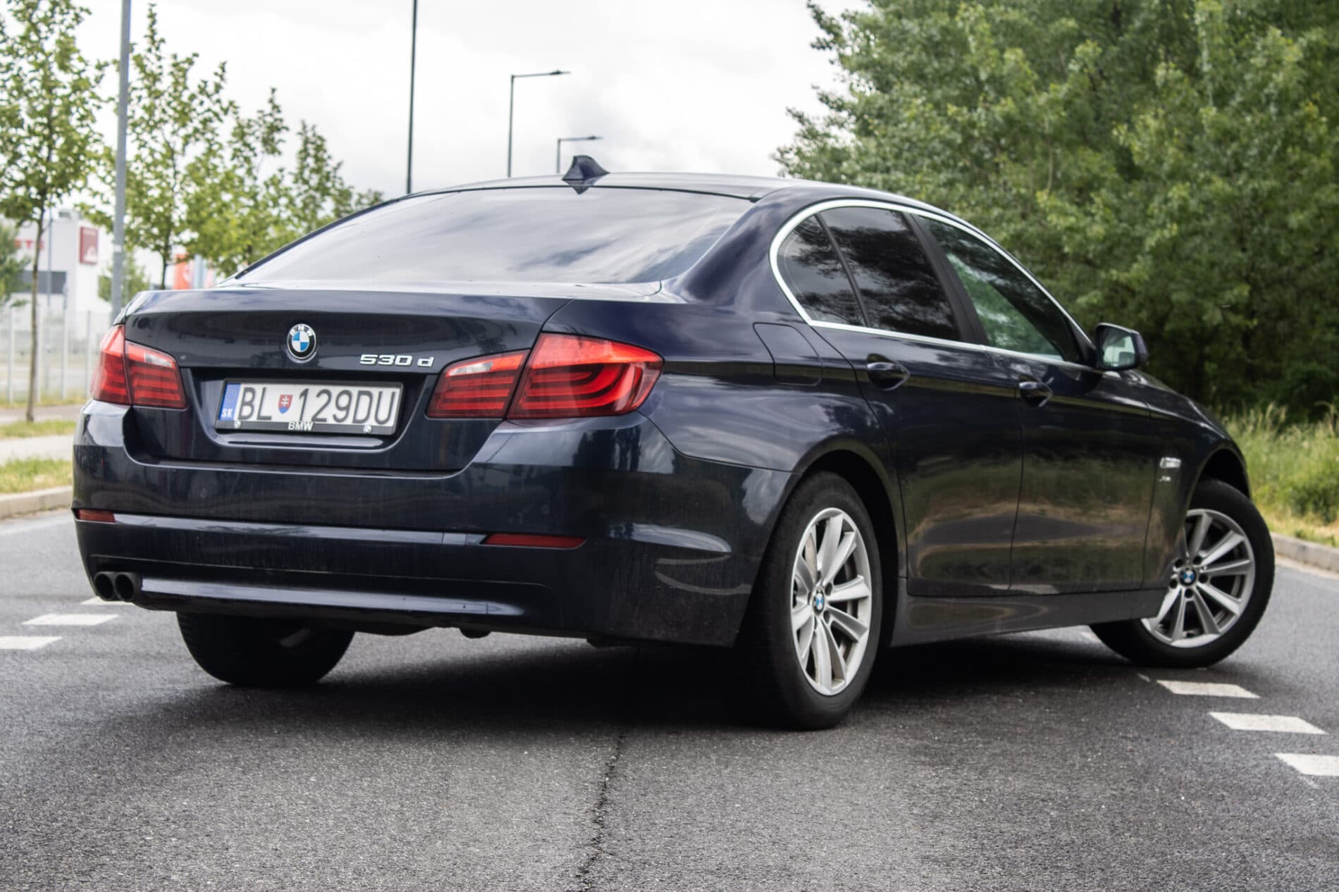 2012 BMW 530d, béžová sedan, 281 350 km