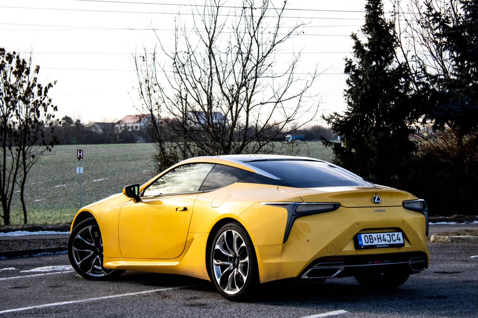 2023 Lexus LC 500, žlutá kupé, 33 321 km
