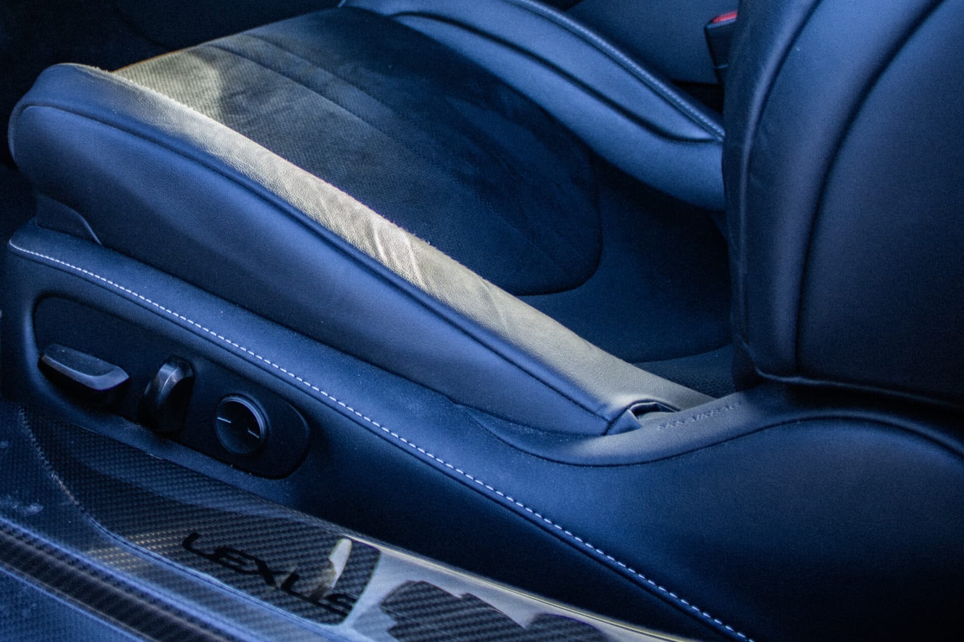 2023 Lexus LC 500, žlutá kupé, 33 321 km