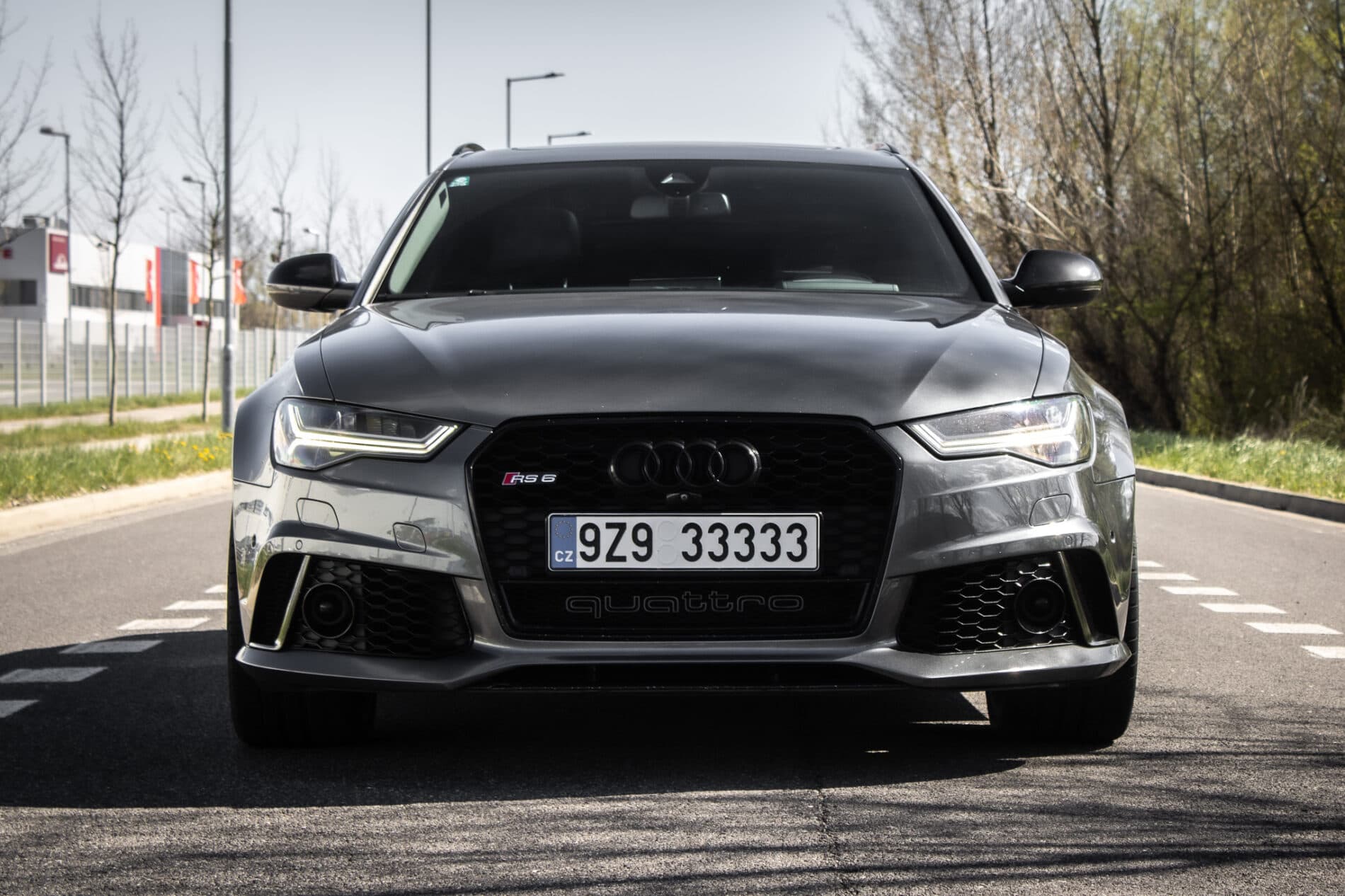 2016 AUDI RS6 Perf., šedá kombi, 162 430 km