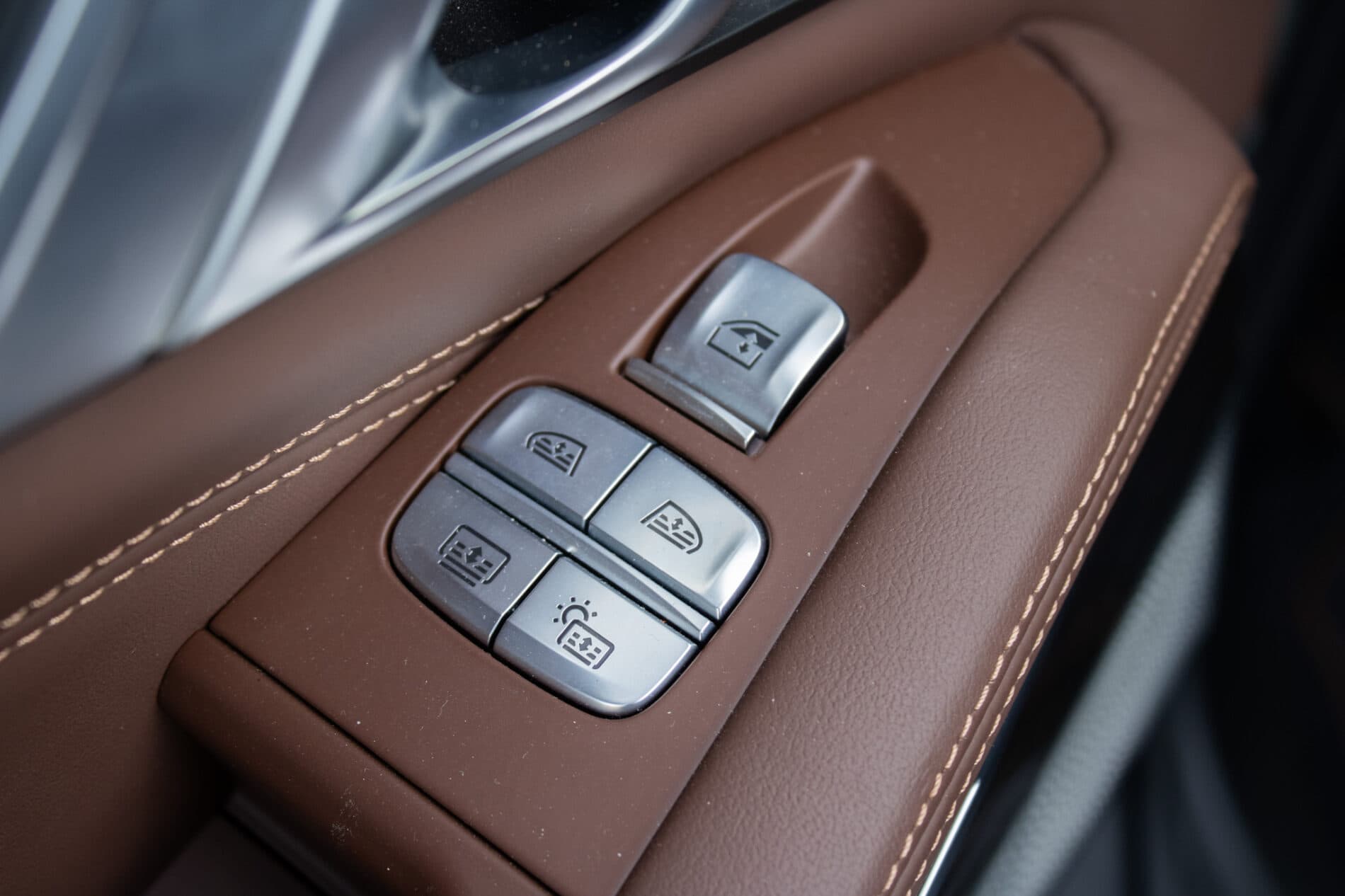 2020 BMW X7 M50d, bílá suv, 129 000 km