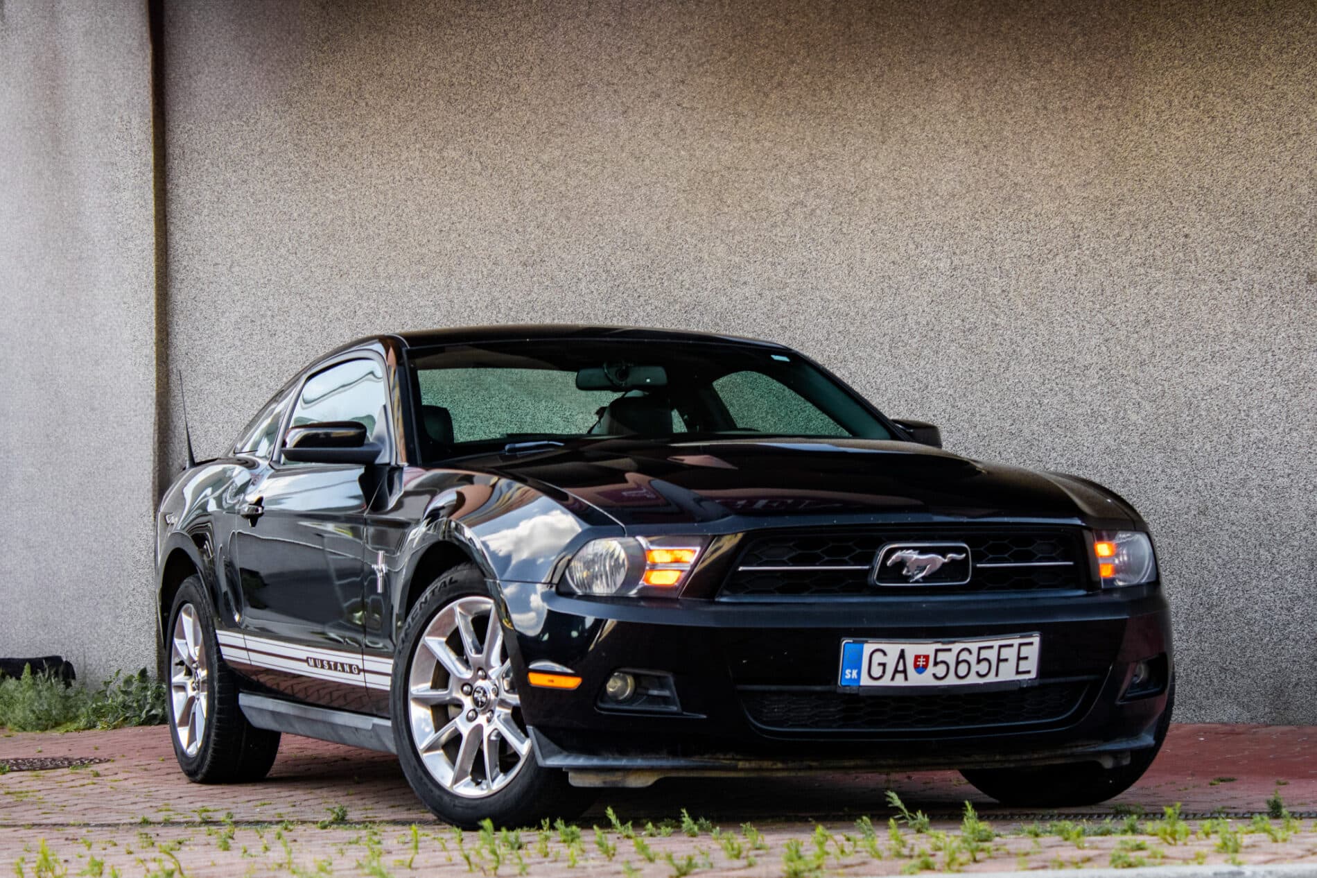2010 Ford Mustang, černá kupé, 193 470 km