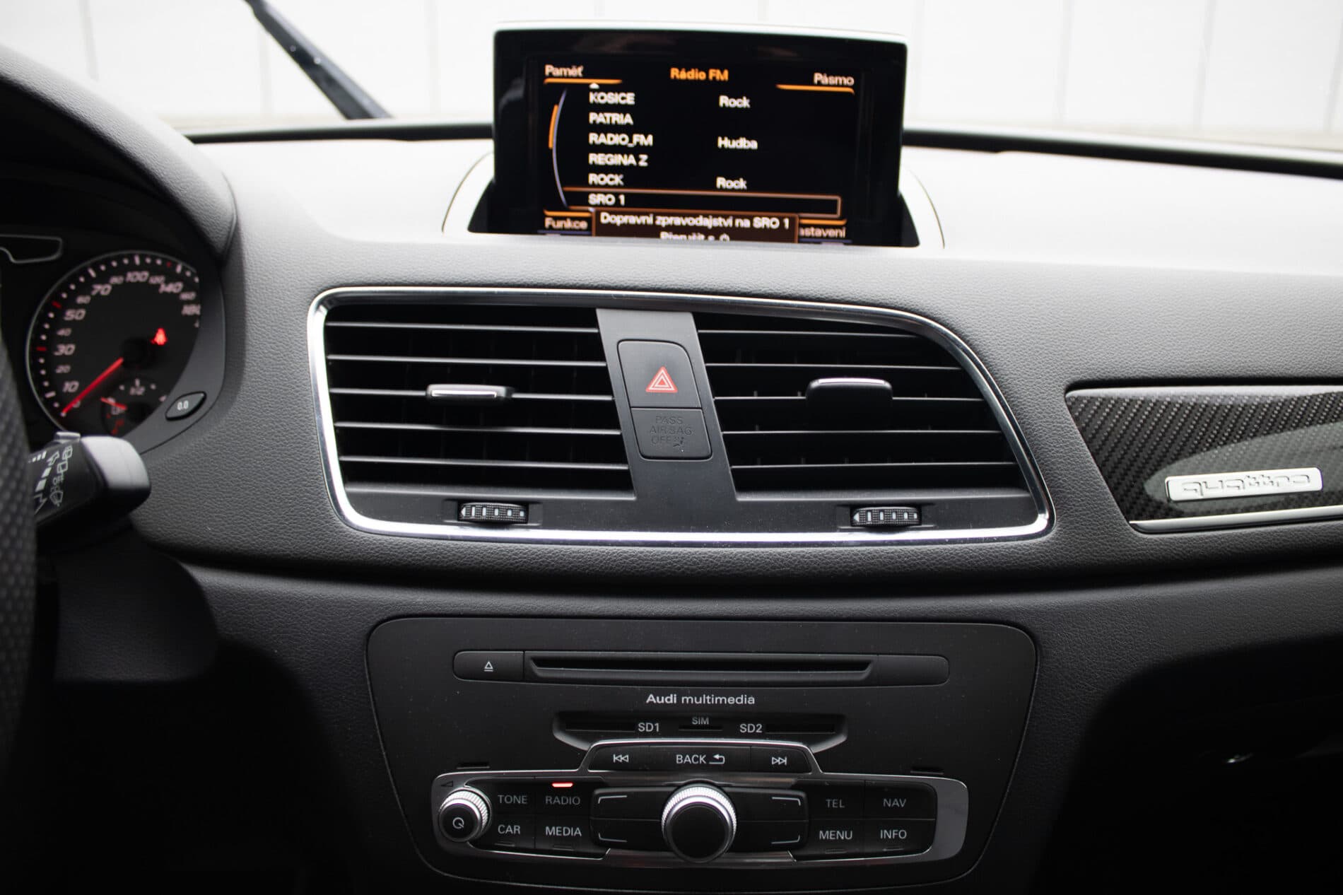 2014 AUDI RSQ3, šedá suv, 209 610 km