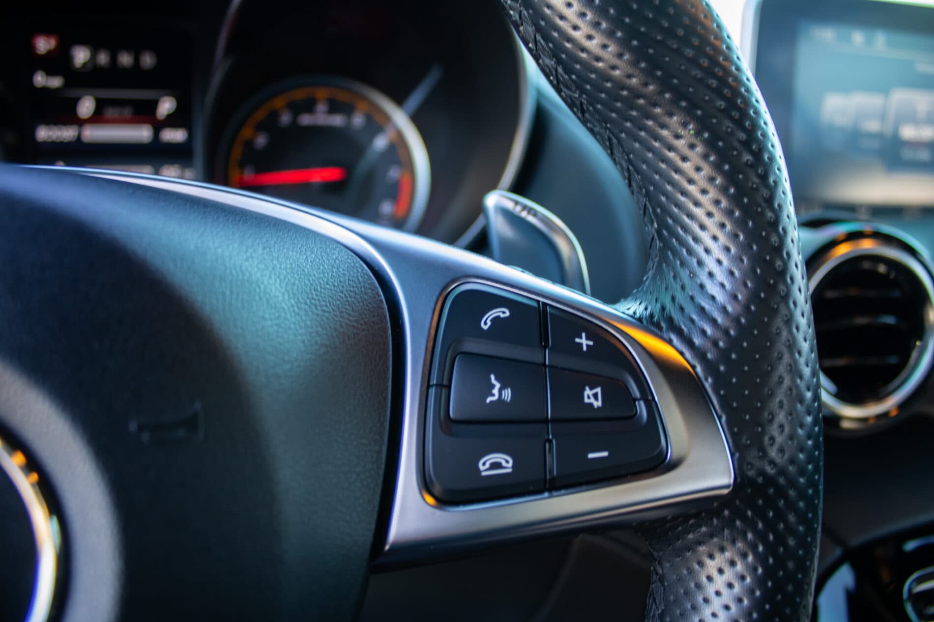 2018 Mercedes-Benz AMG GT S, červená kupé, 38 050 km