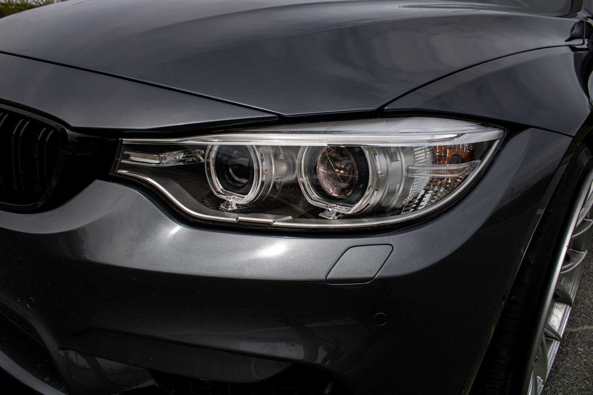 2015 BMW M4, šedá kupé, 117 755 km