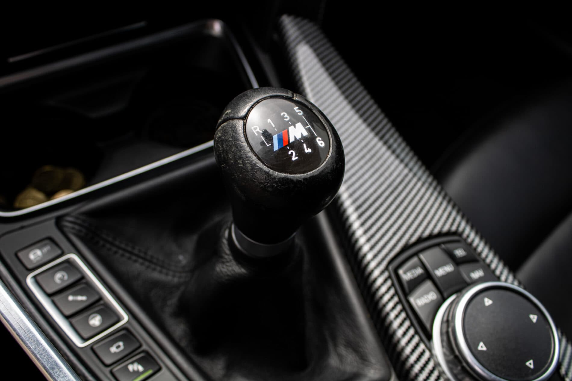 2015 BMW M4, šedá kupé, 117 755 km