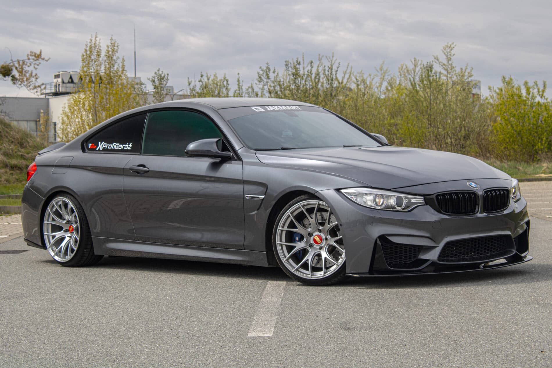 2015 BMW M4, šedá kupé, 117 755 km