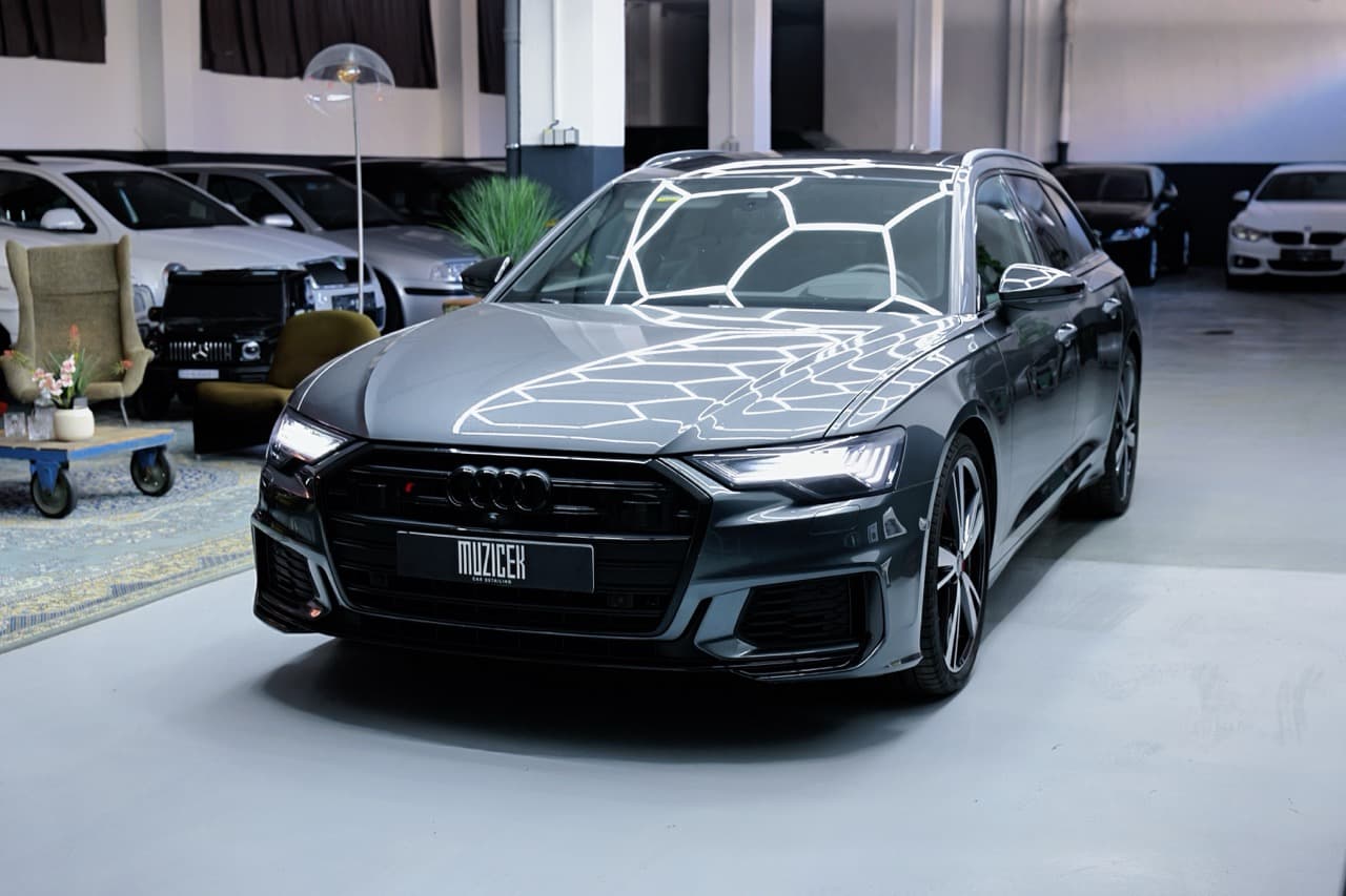 2022 AUDI S6 Avant