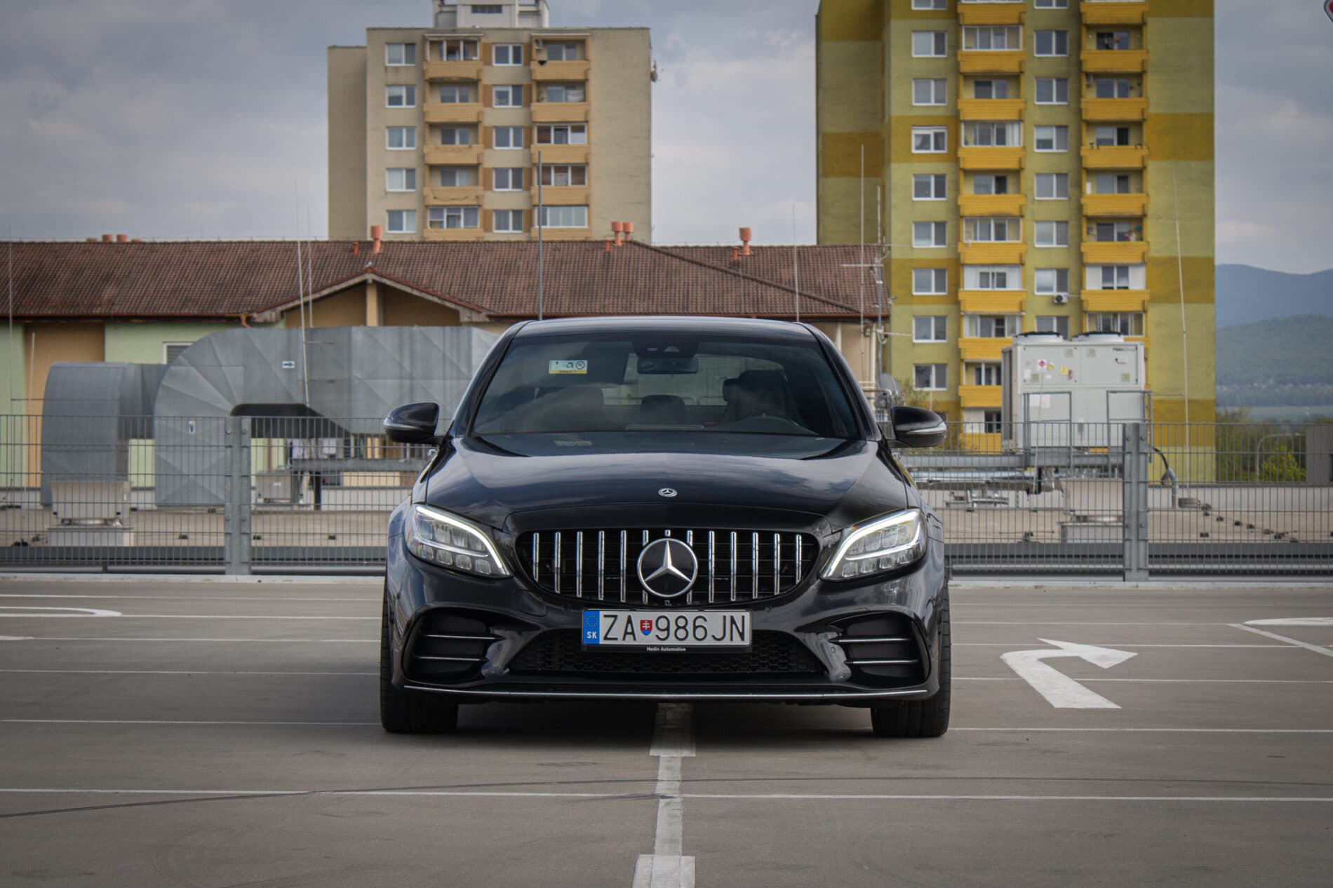 2019 Mercedes-Benz C 43 AMG, černá sedan, 122 074 km